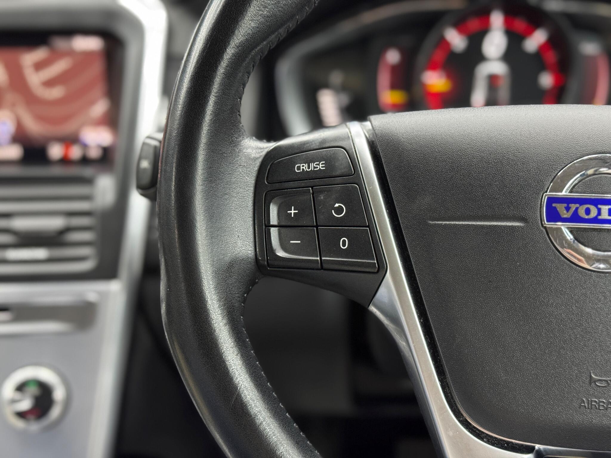 Volvo XC60 - Image 20