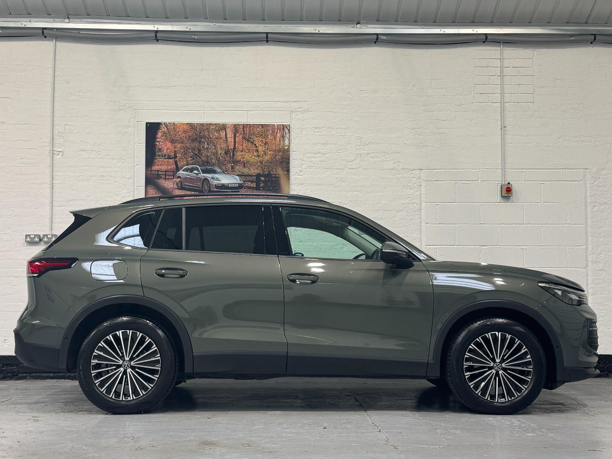 Volkswagen Tiguan - Image 8