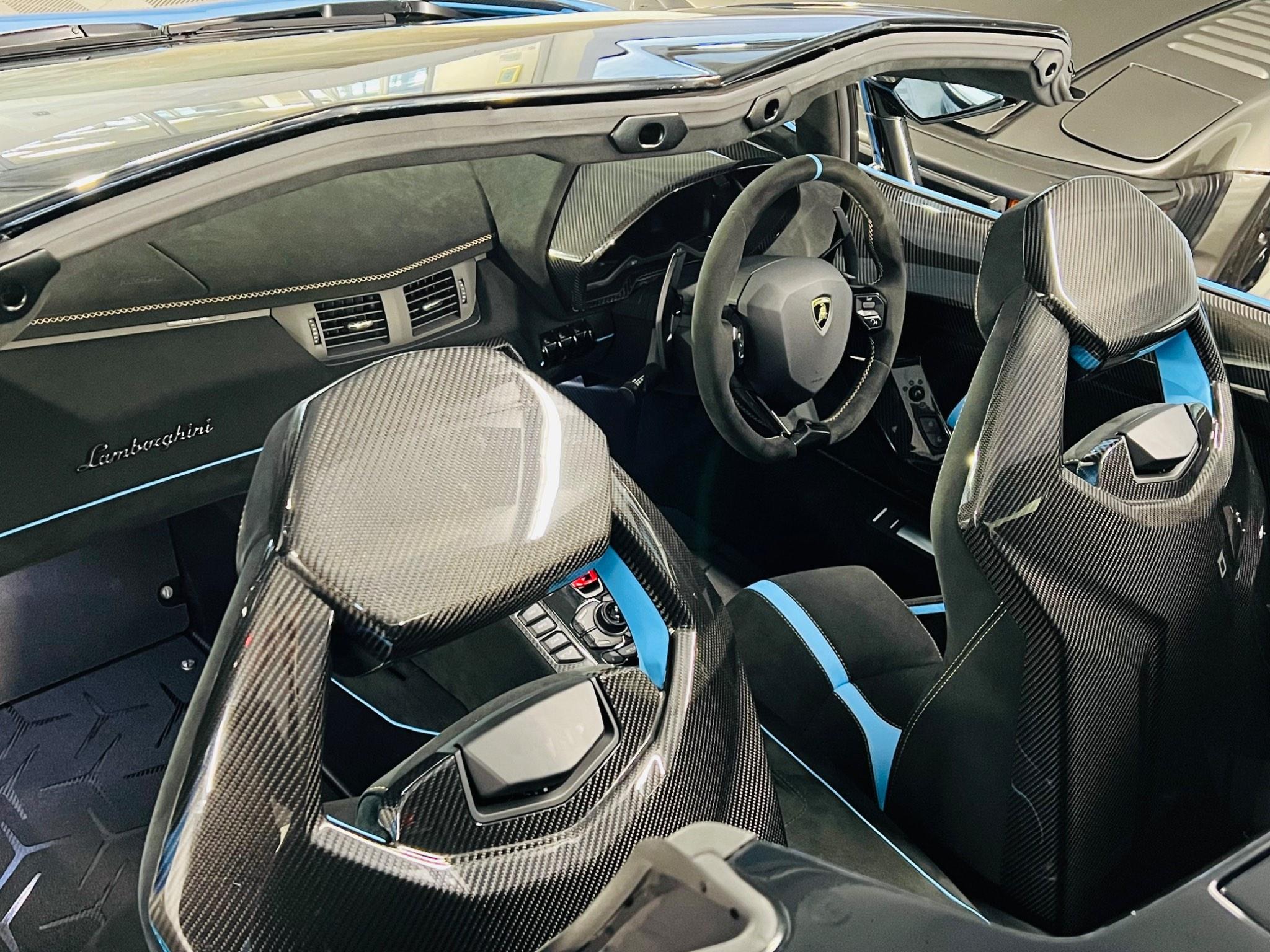 Lamborghini Aventador - Image 13