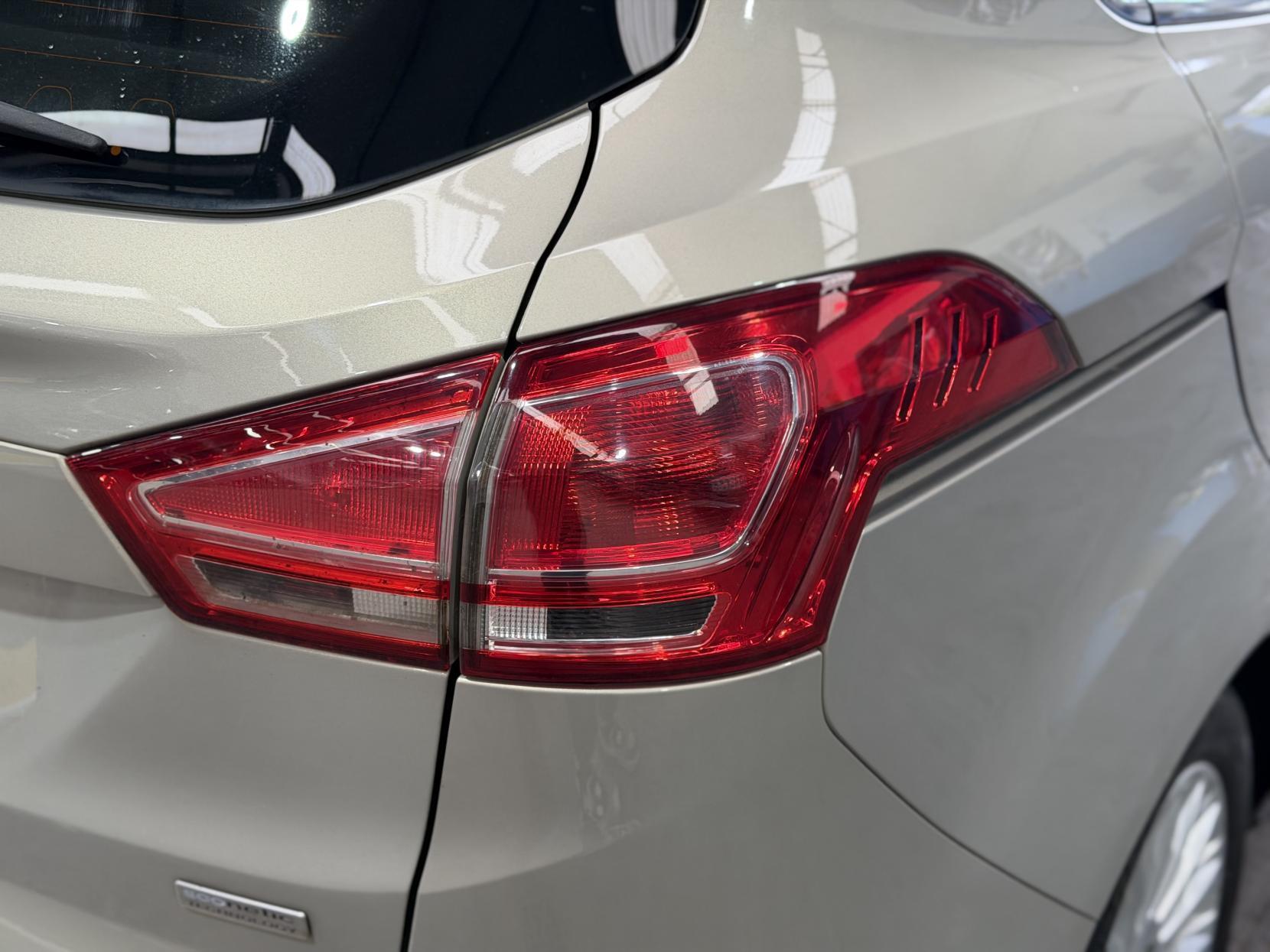 Ford B-Max - Image 11