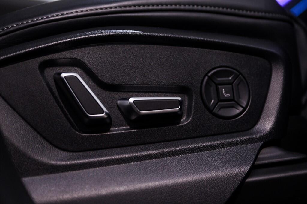 Audi SQ7 - Image 44