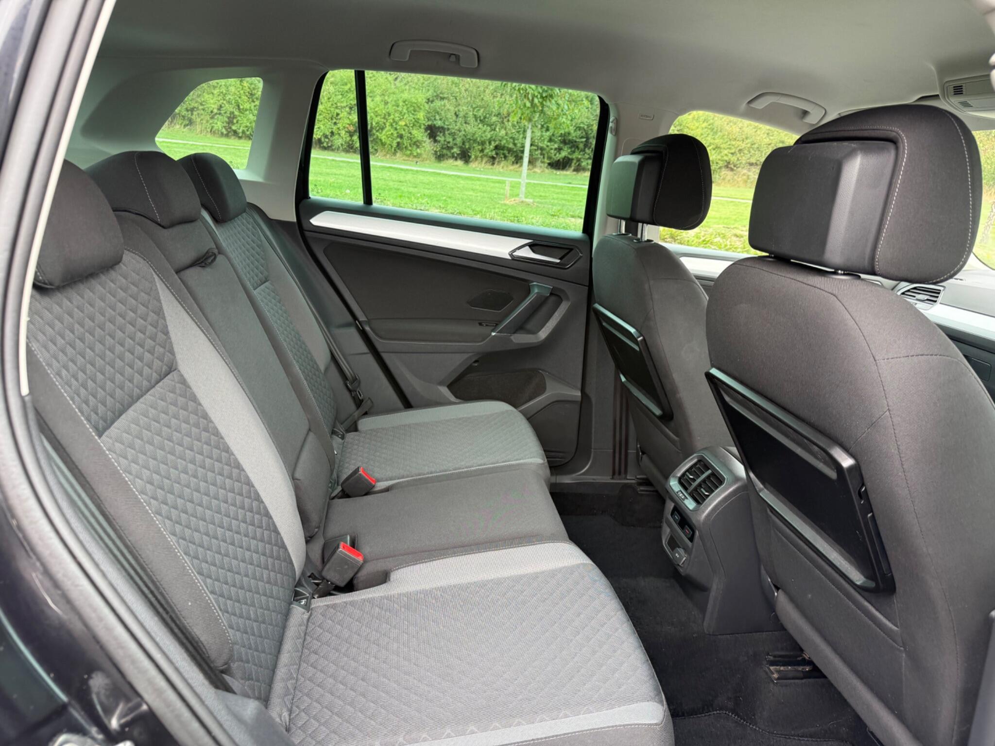 Volkswagen Tiguan - Image 17