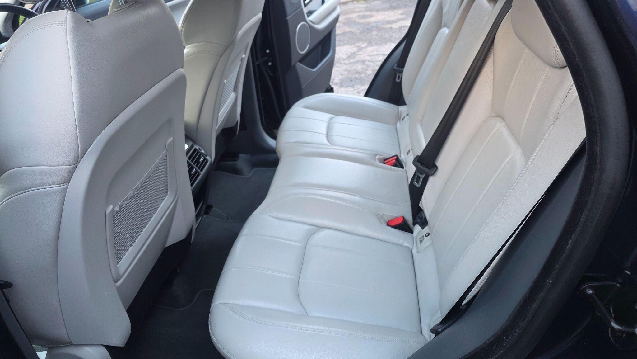 Land Rover Range Rover Evoque - Image 35