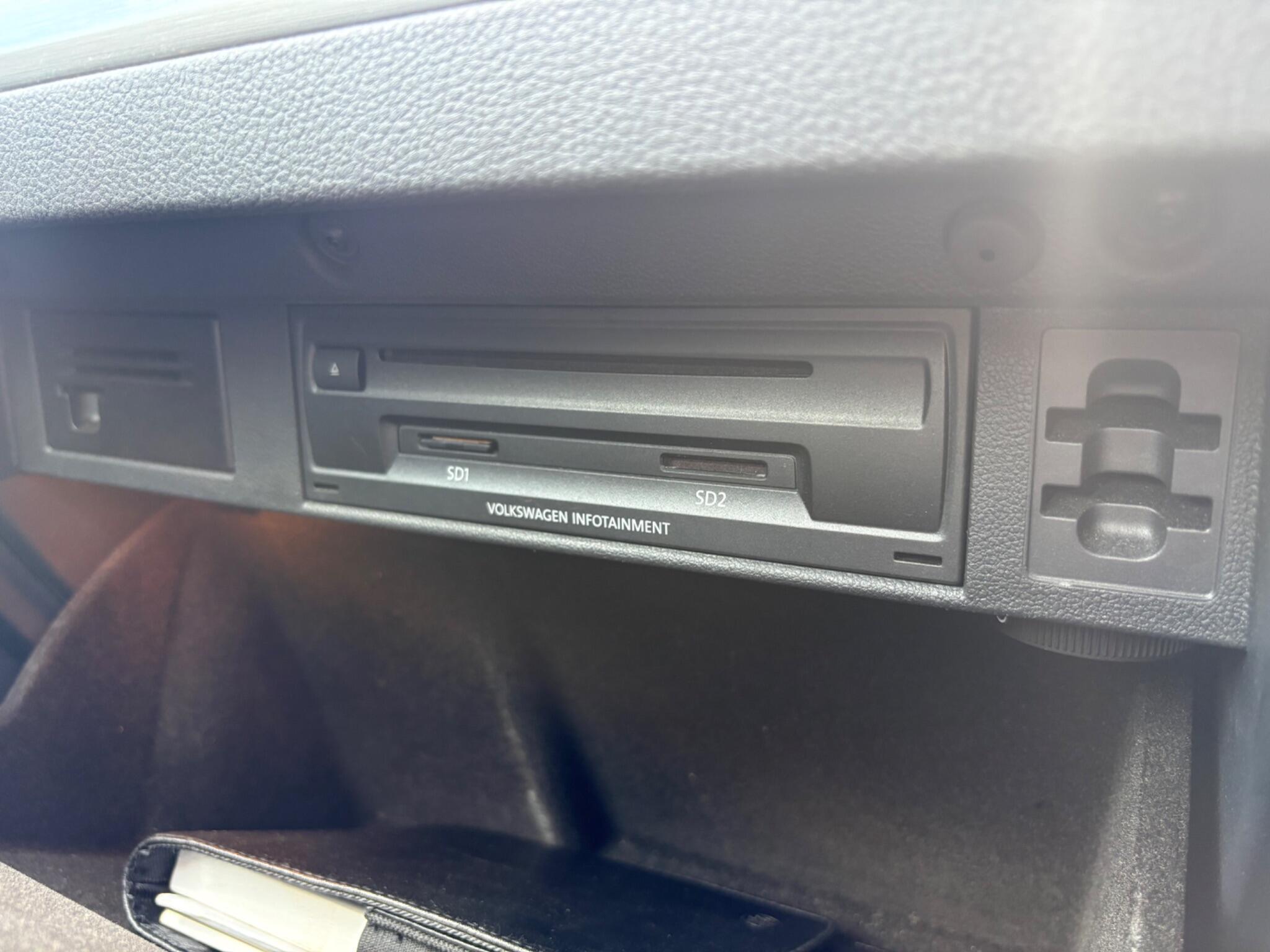 Volkswagen Golf - Image 44