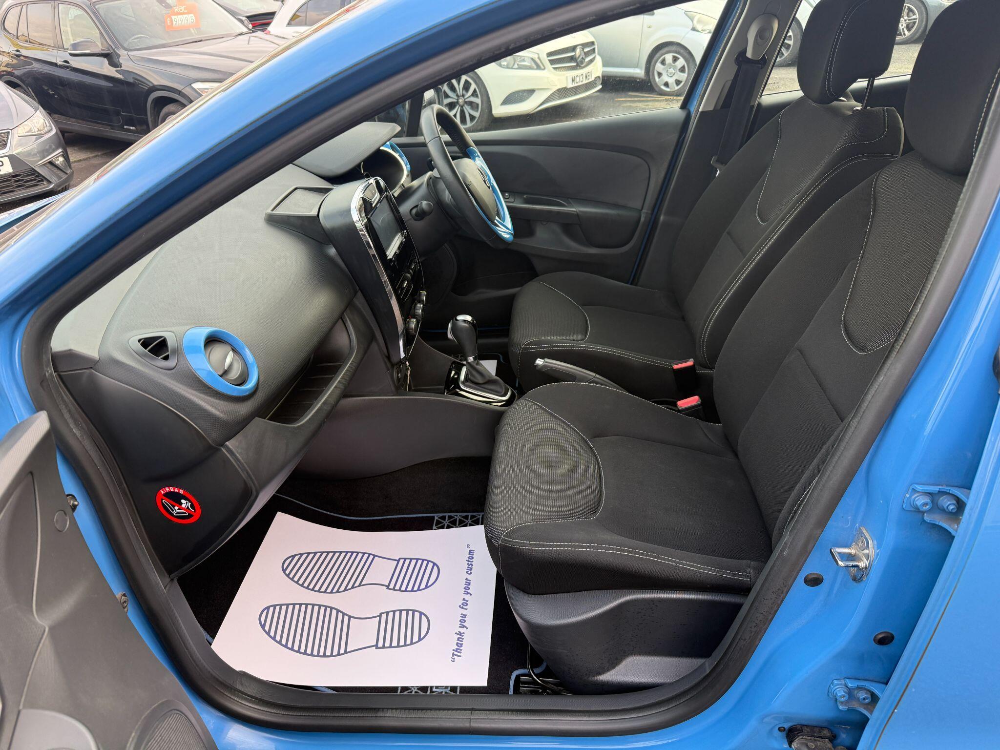 Renault Clio - Image 31