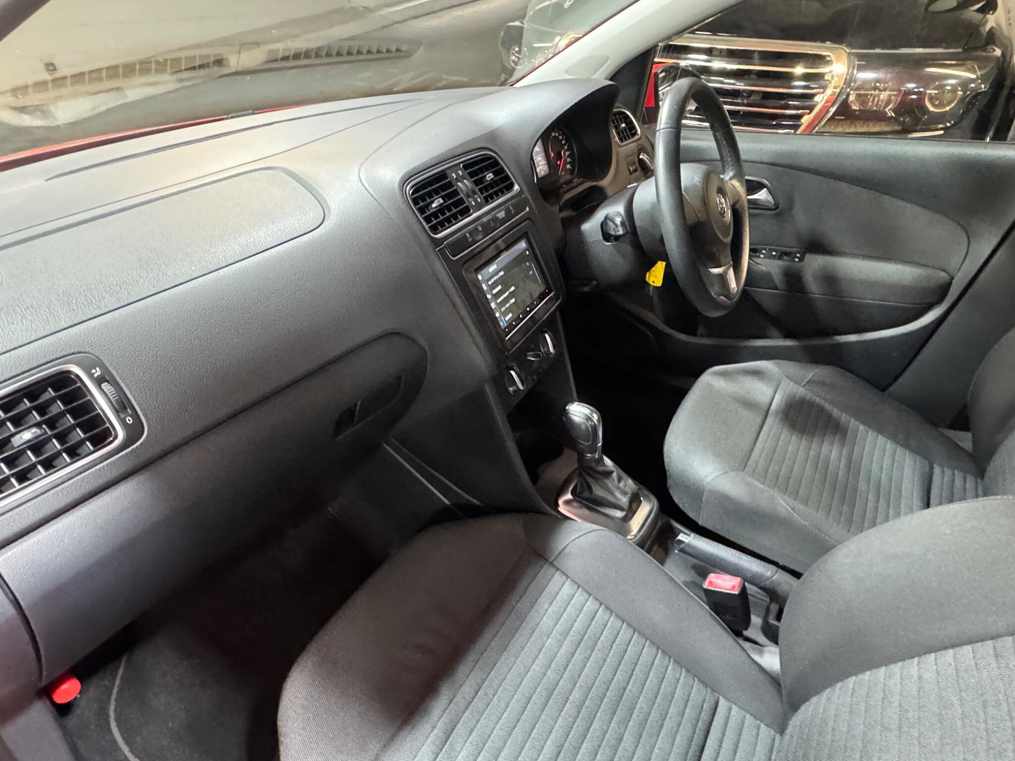 Volkswagen Polo - Image 11