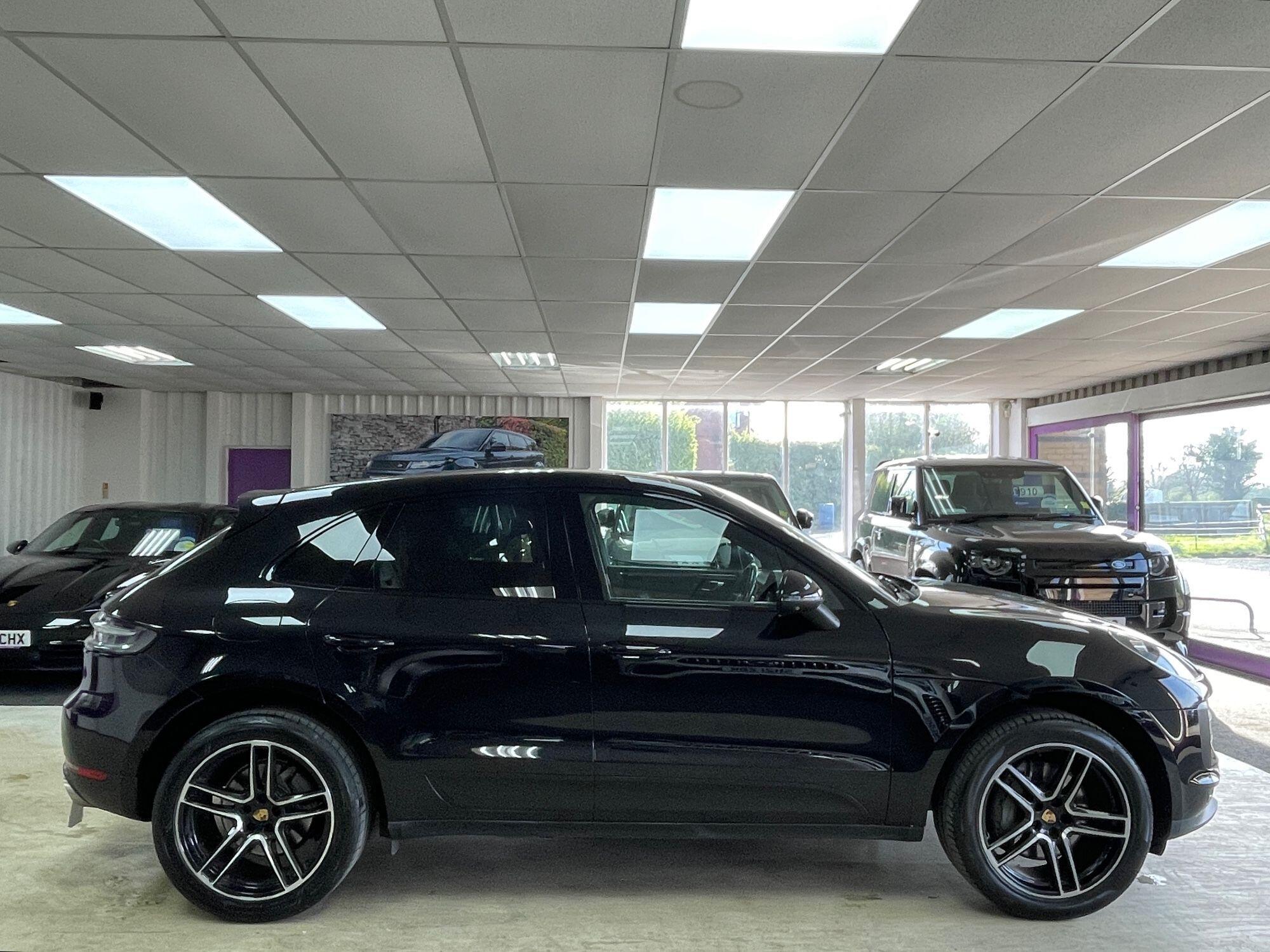 Porsche Macan - Image 14