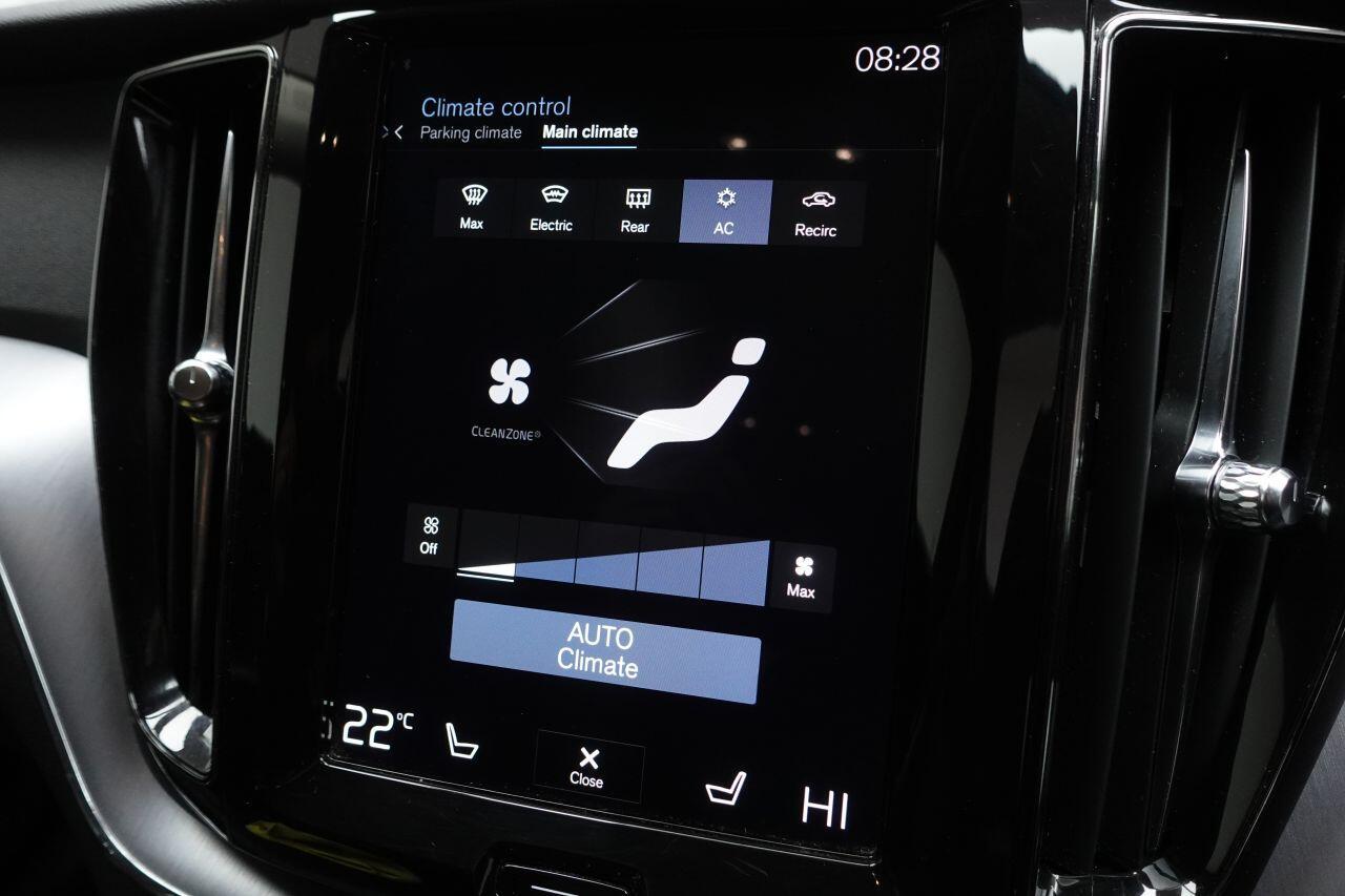 Volvo XC60 - Image 32