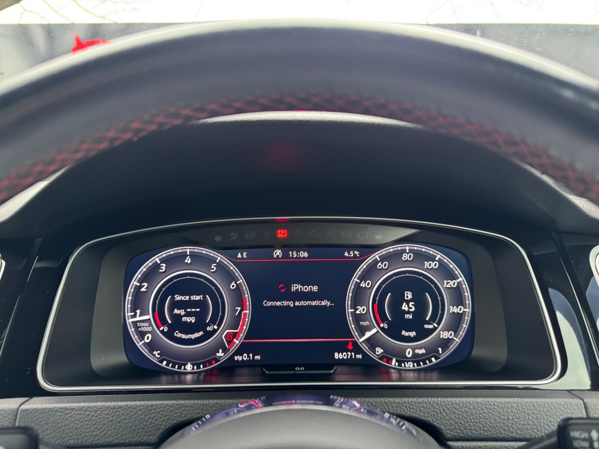 Volkswagen Golf - Image 16