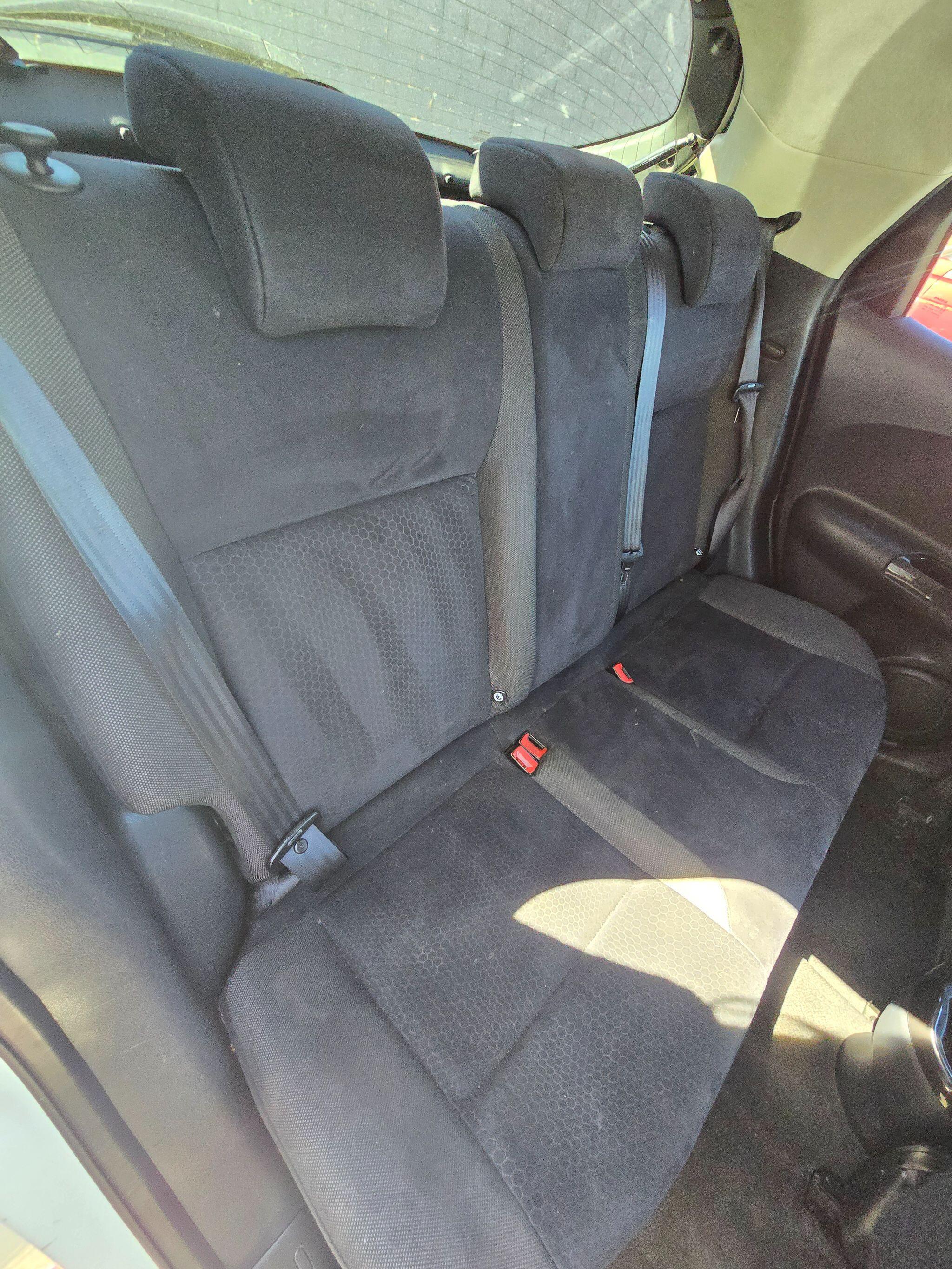 Nissan Juke - Image 33