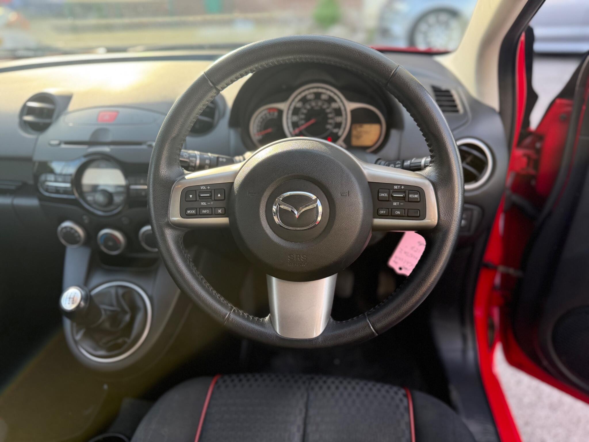 Mazda MAZDA2 - Image 14