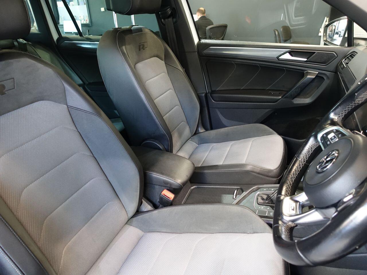 Volkswagen Tiguan - Image 15