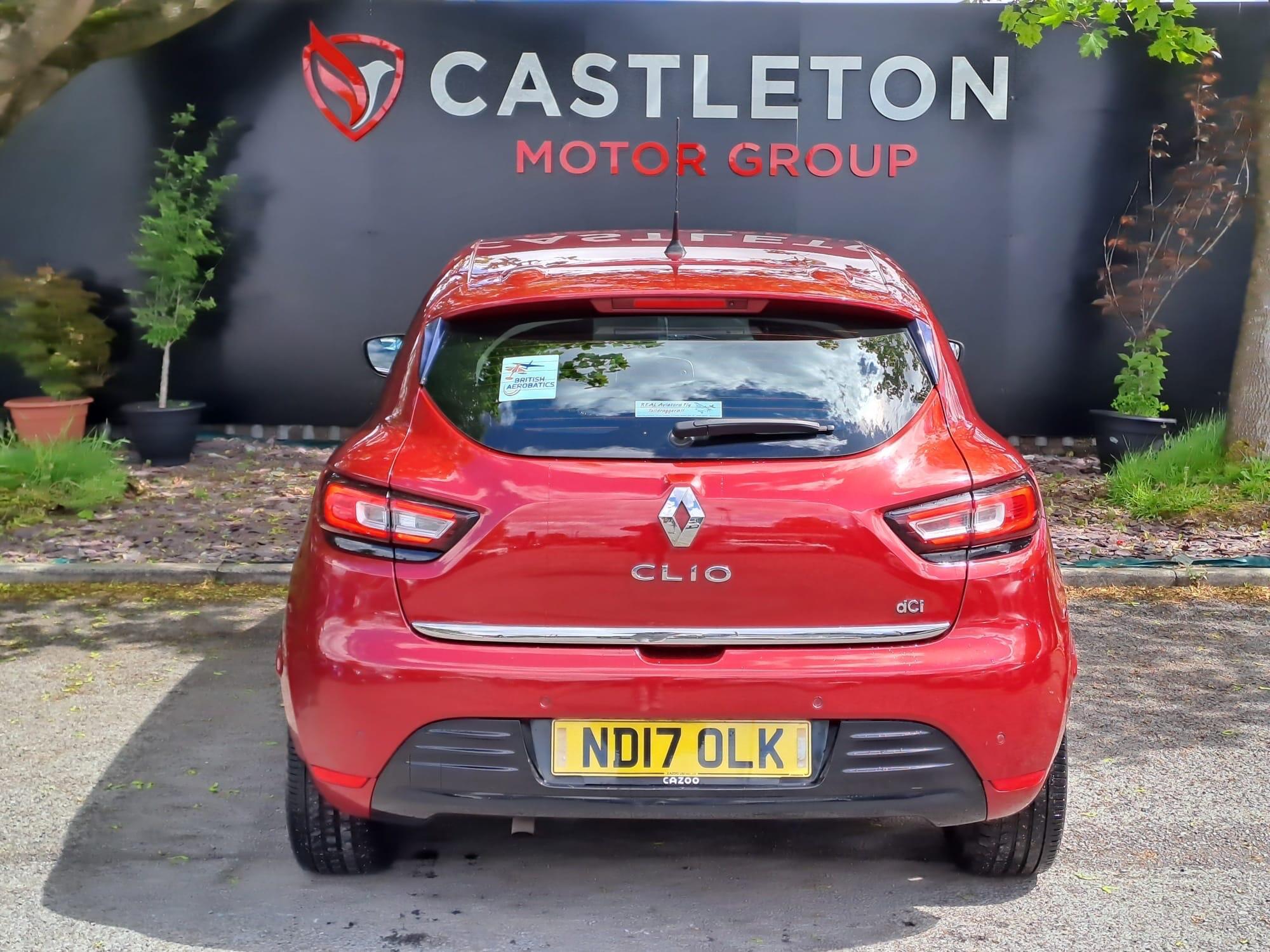 Renault Clio - Image 18