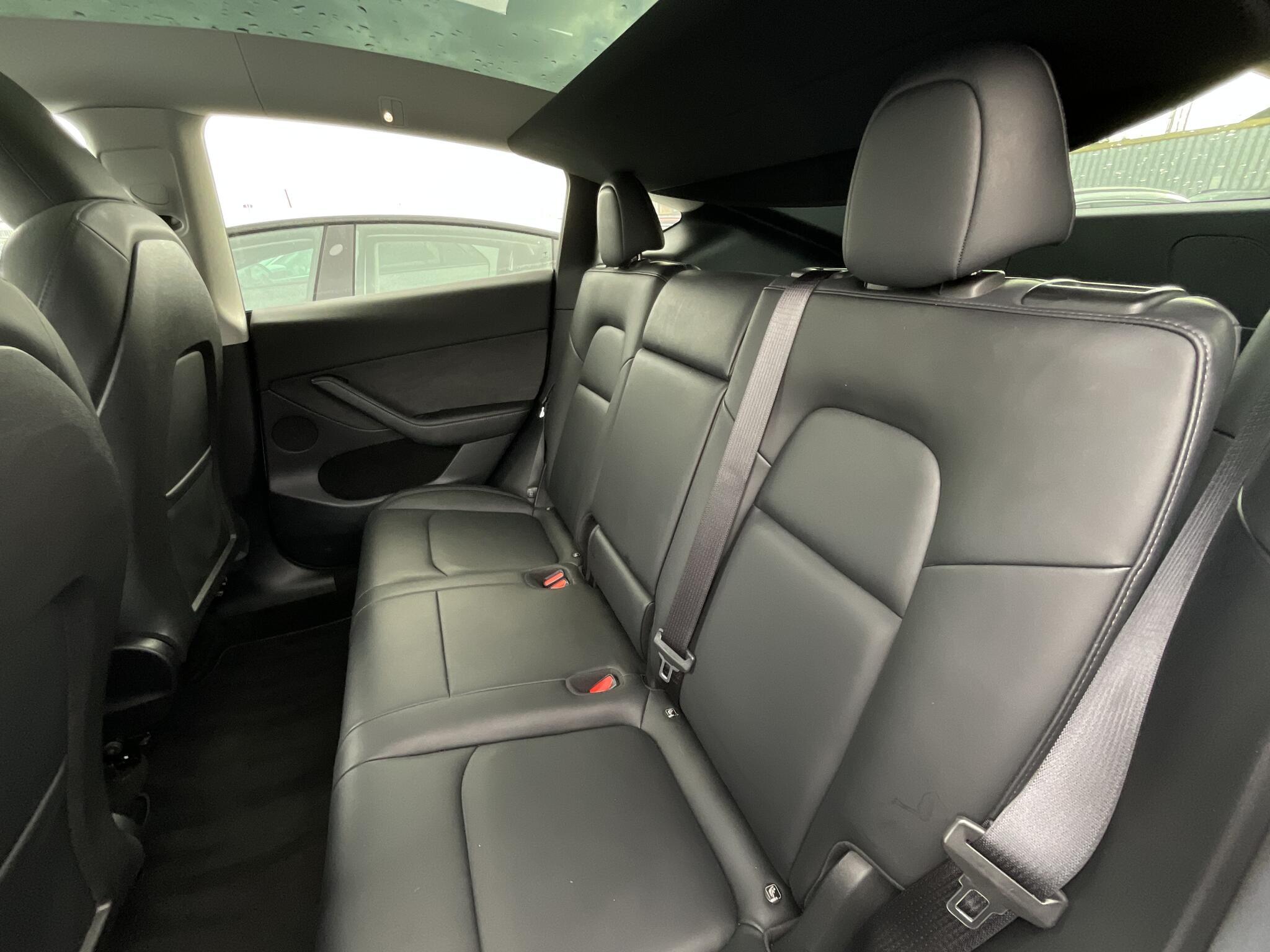 Tesla Model Y - Image 10