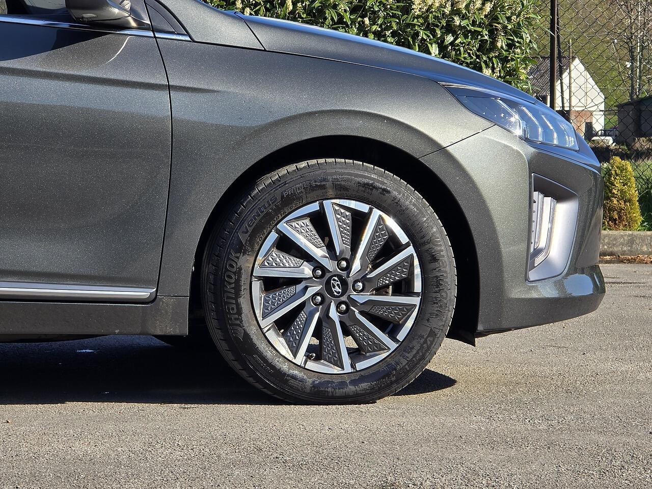 Hyundai Ioniq - Image 11