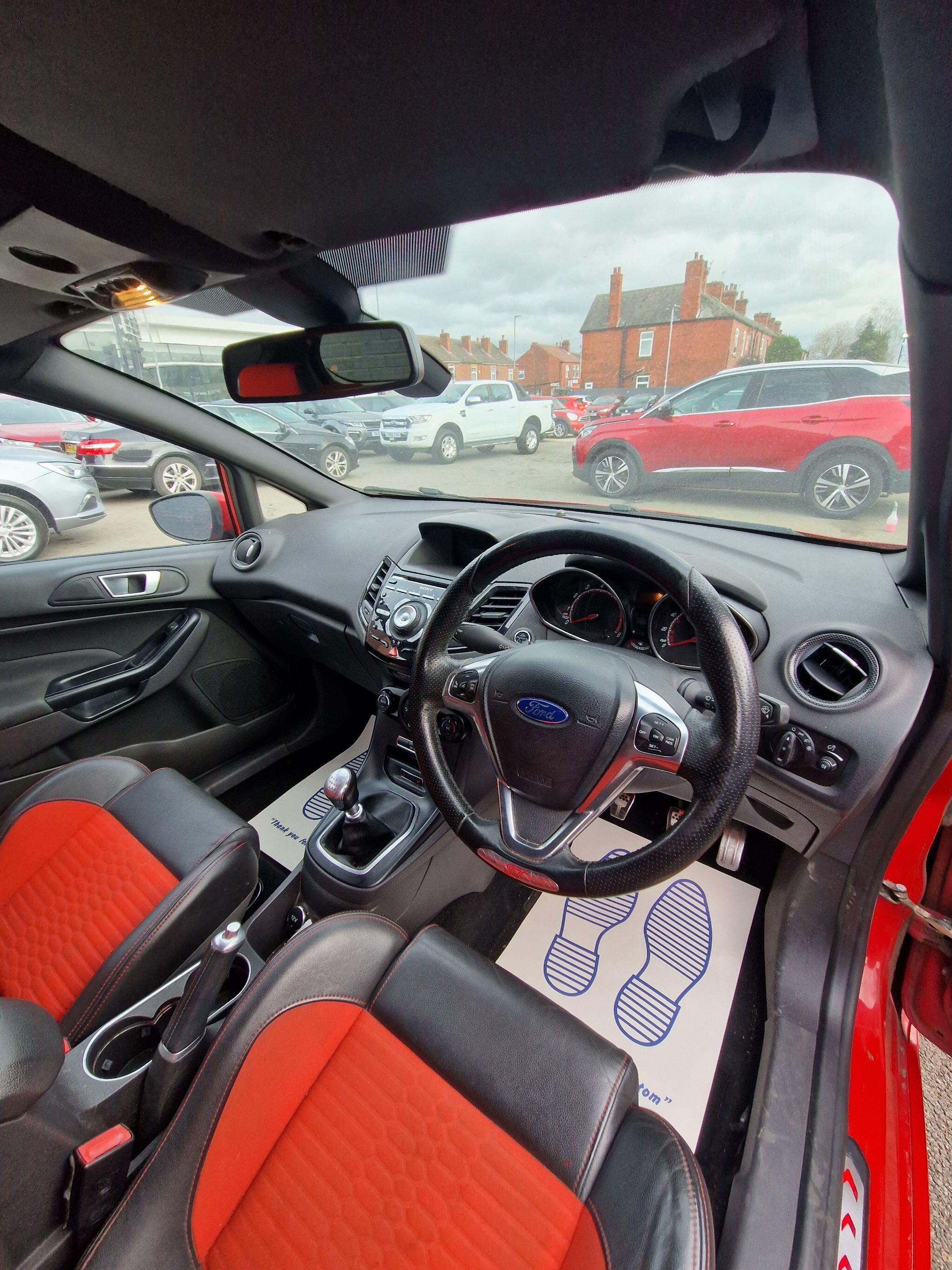 Ford Fiesta - Image 31