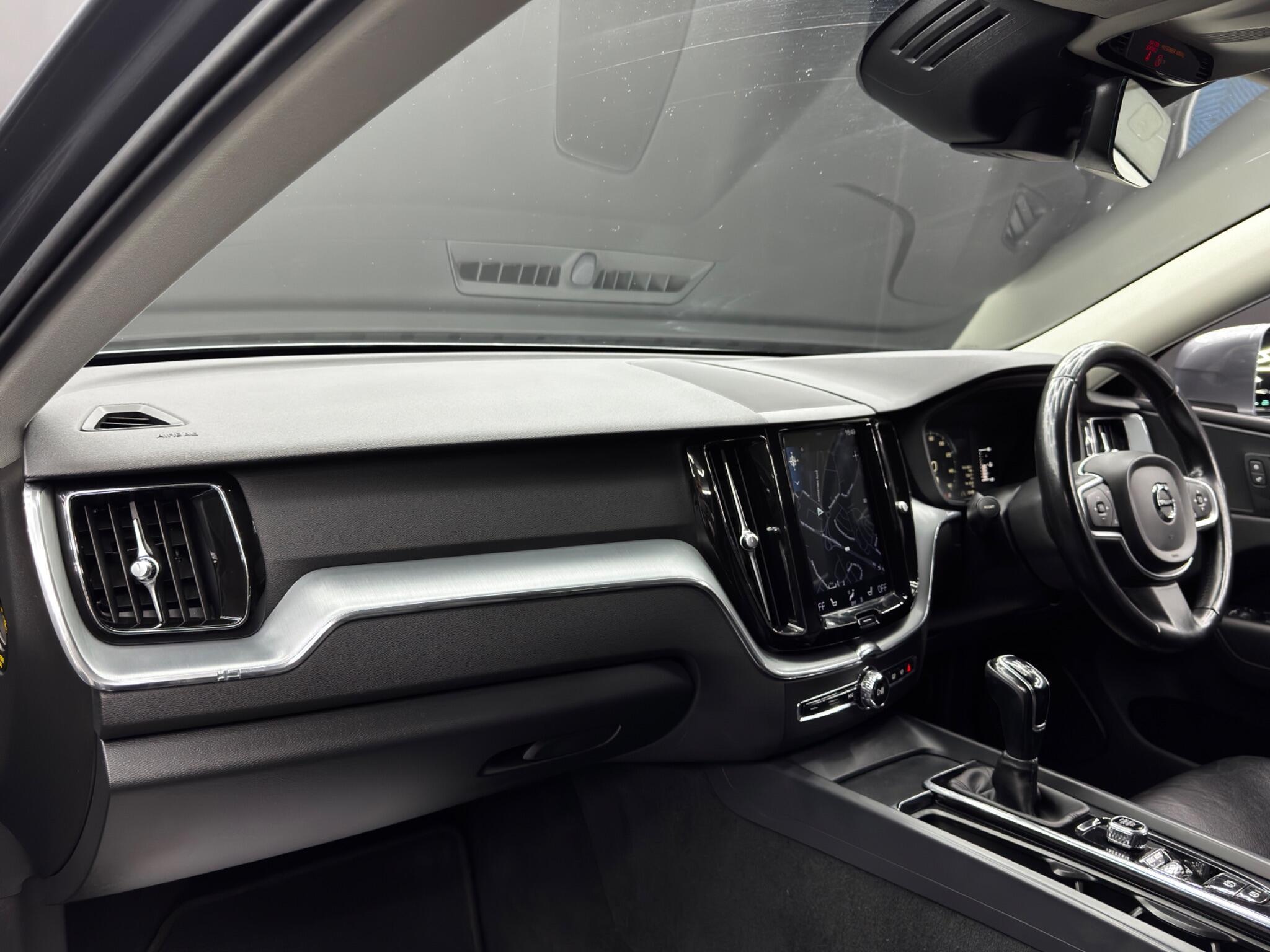 Volvo XC60 - Image 11