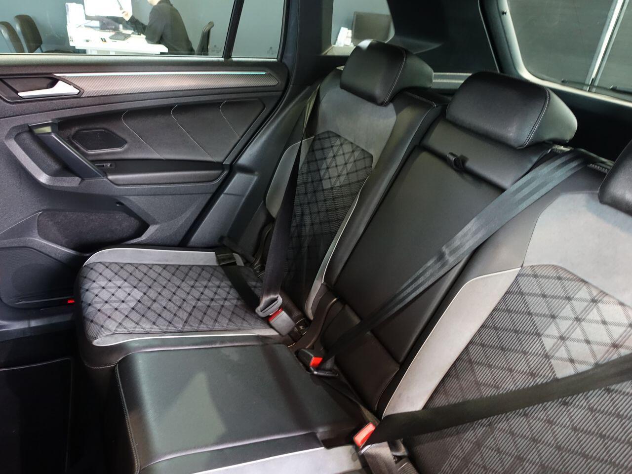 Volkswagen Tiguan - Image 17