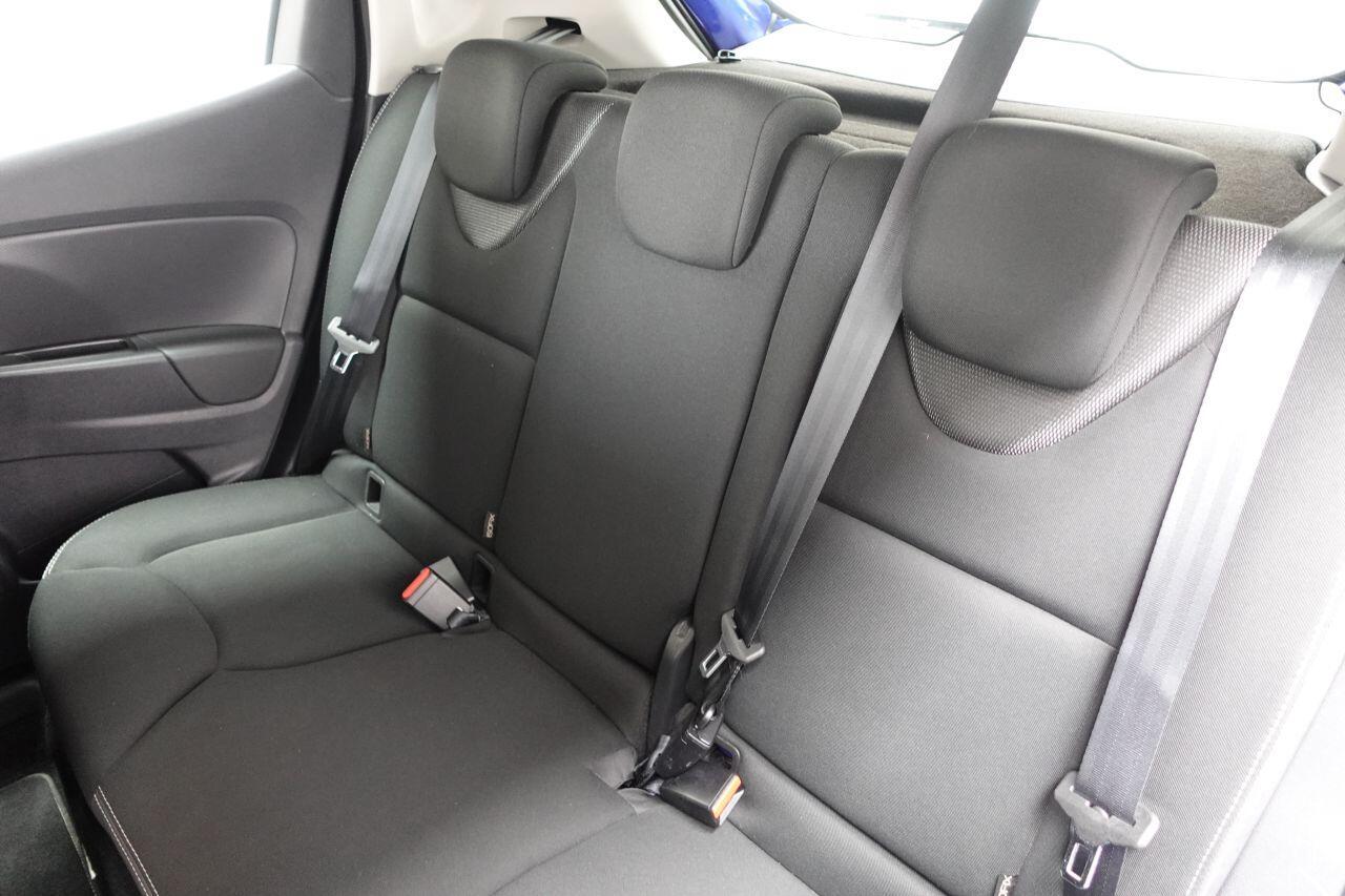 Renault Clio - Image 20