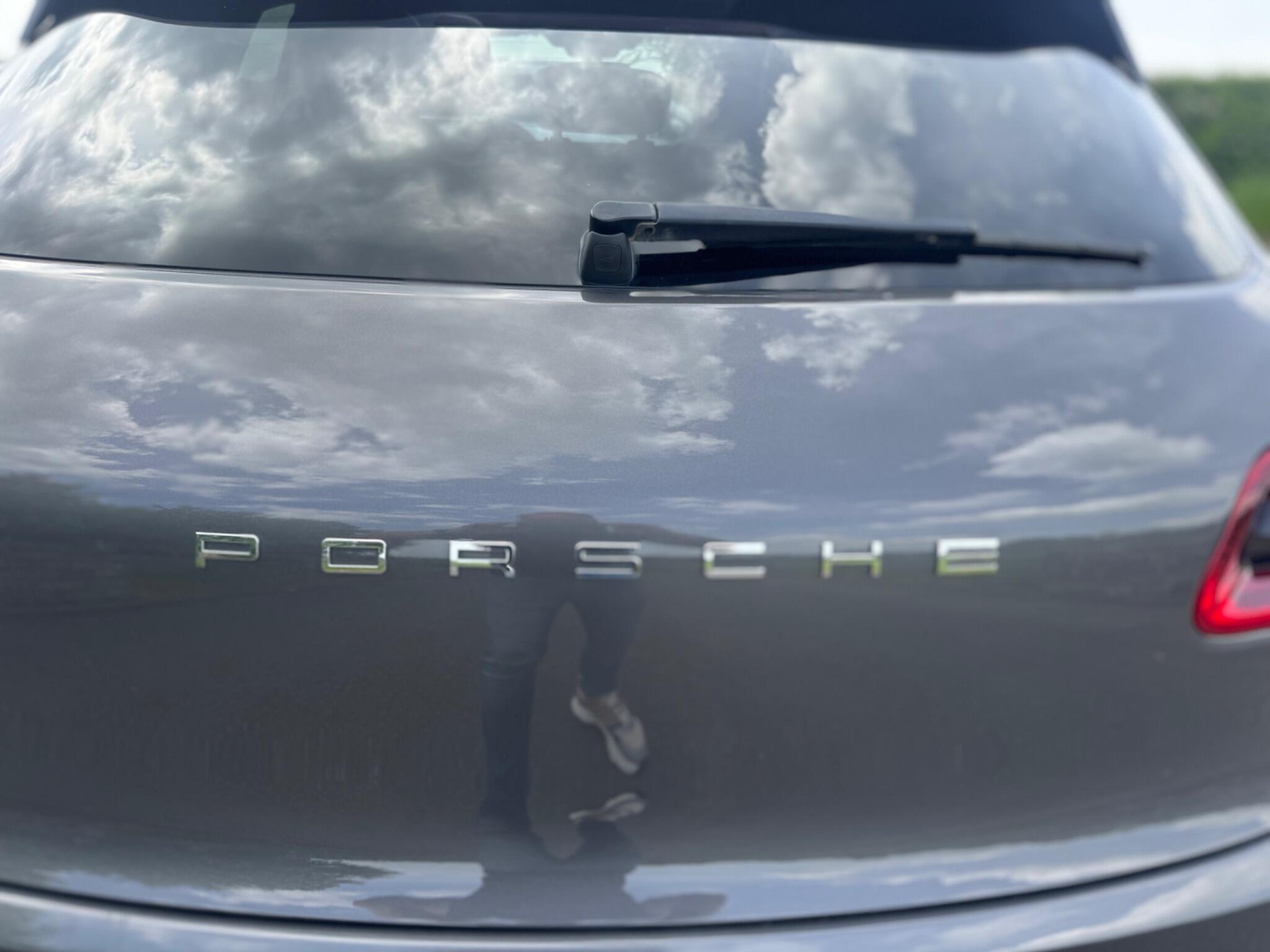 Porsche Macan - Image 13