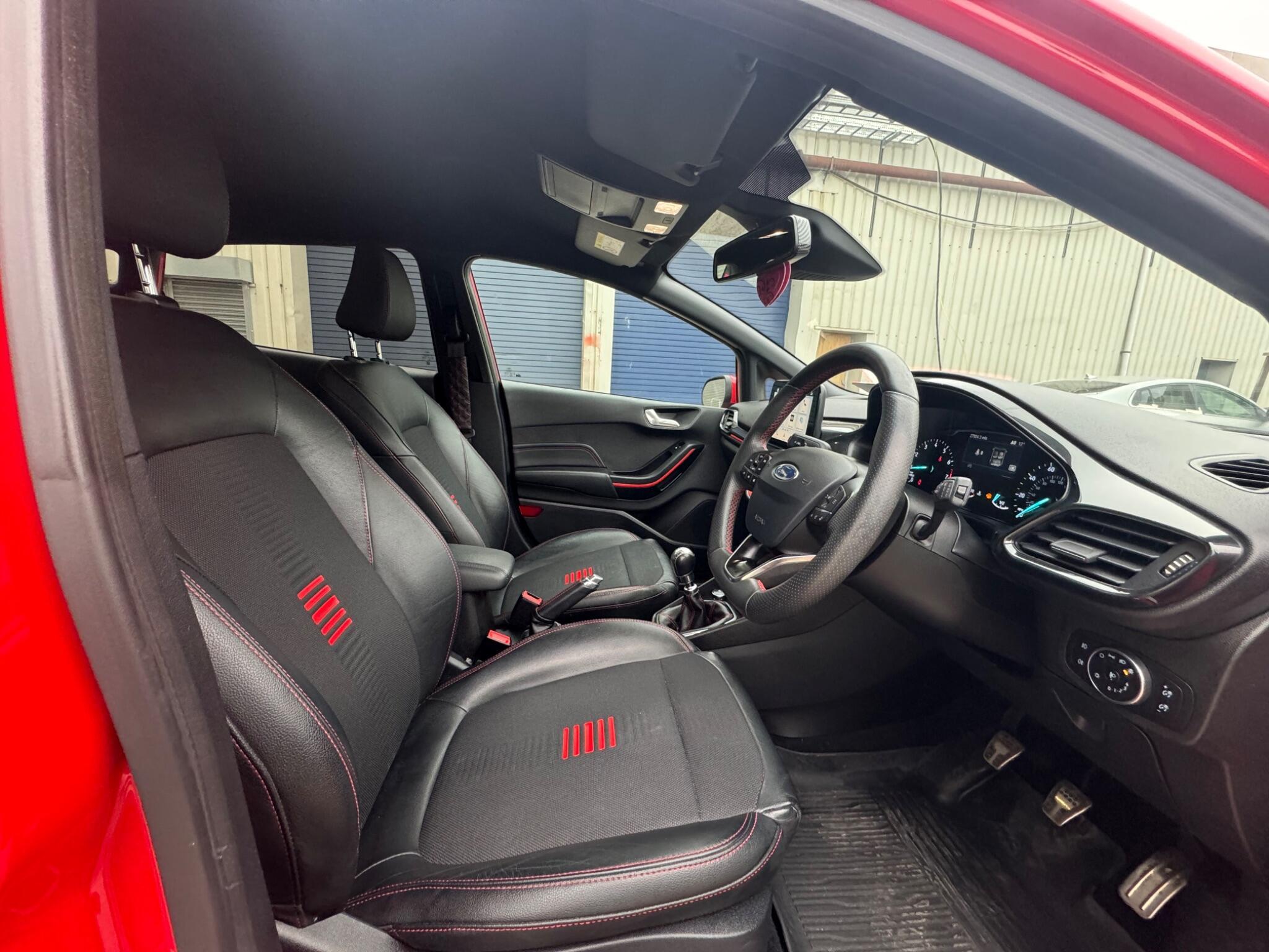 Ford Fiesta - Image 18