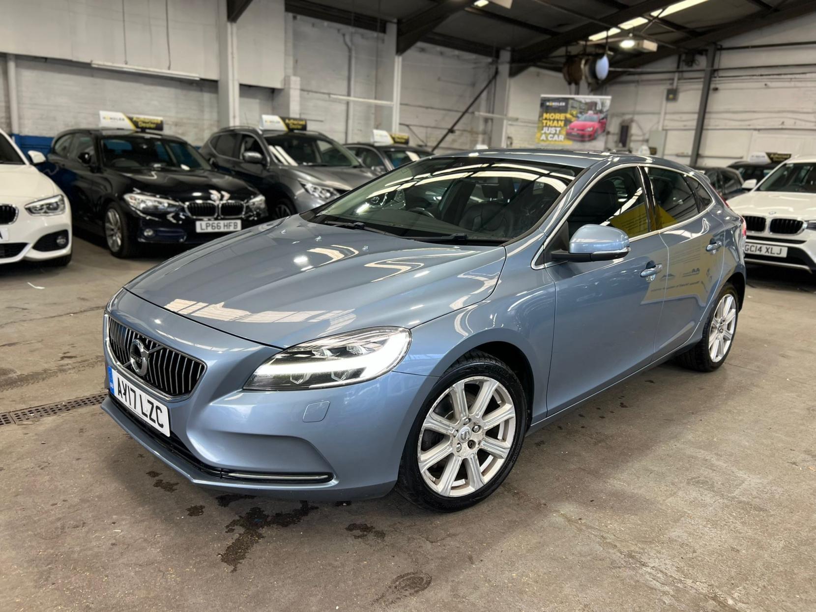Volvo V40 - Image 14