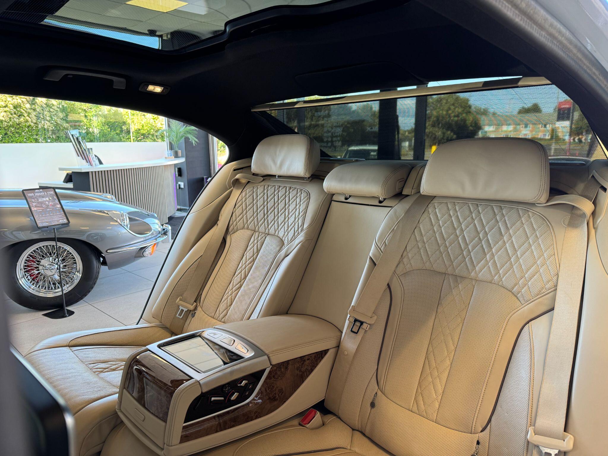BMW 7 Series - Image 33