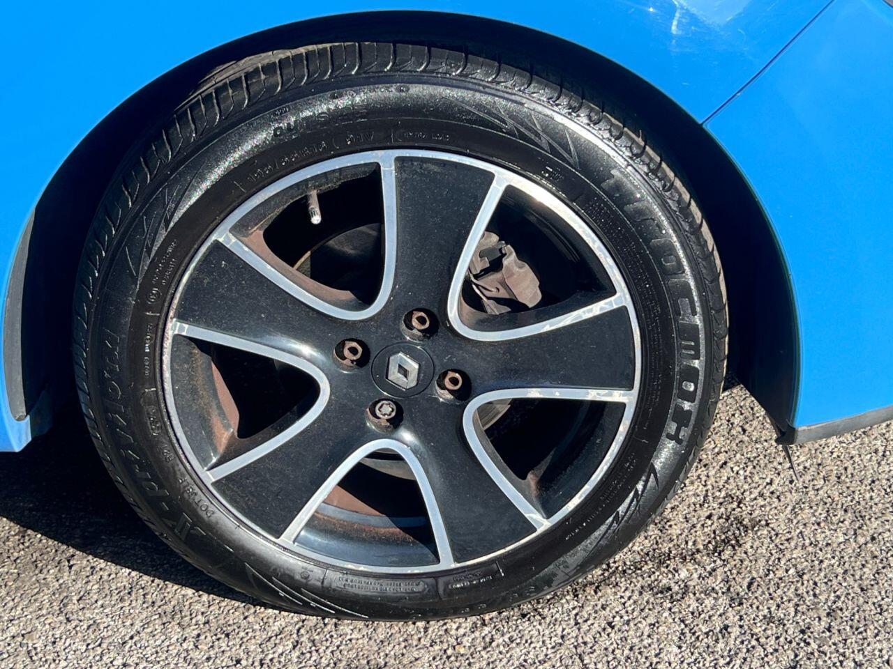 Renault Clio - Image 20