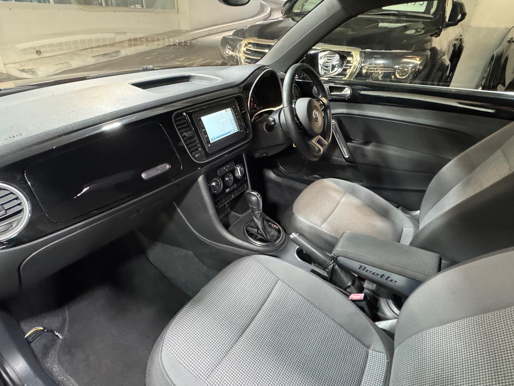 Volkswagen Beetle - Image 10