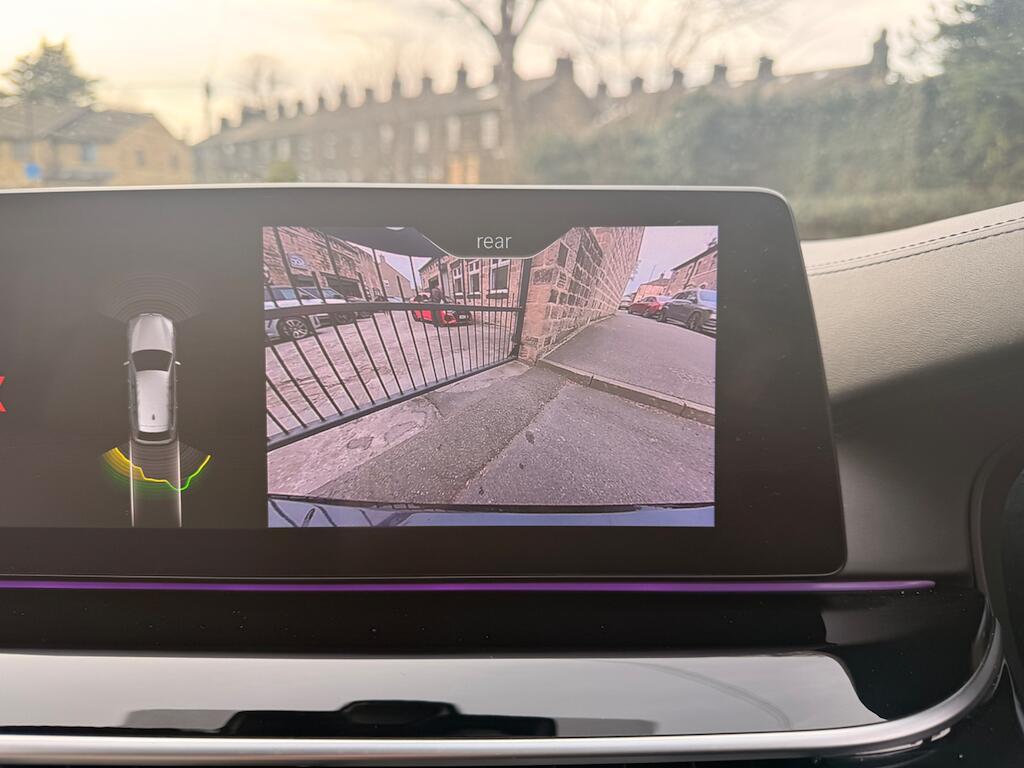 BMW 5 Series - Image 51