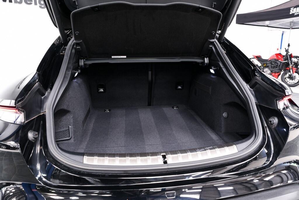 Porsche Taycan - Image 34