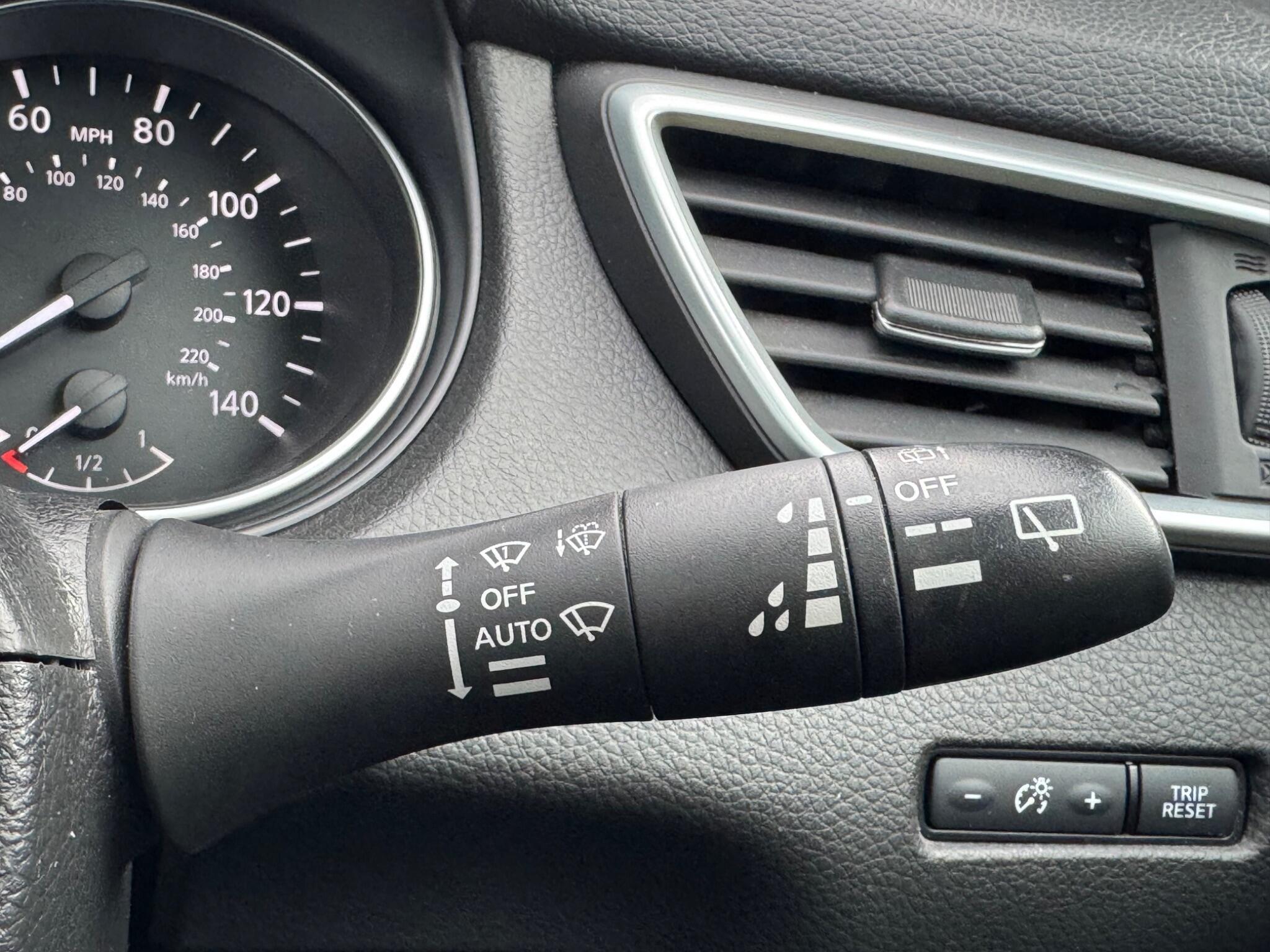 Nissan Qashqai - Image 35