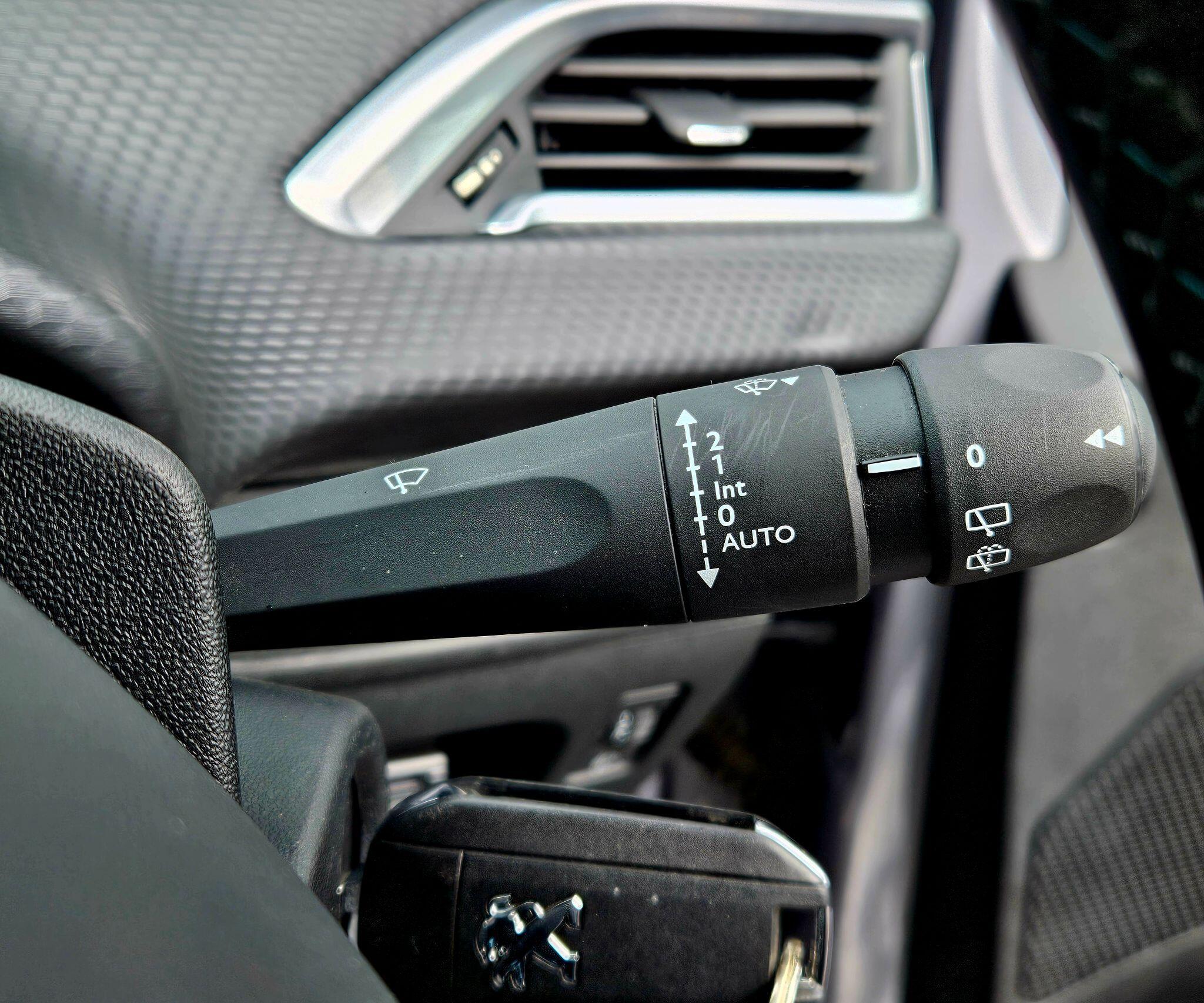 Peugeot 2008 - Image 41