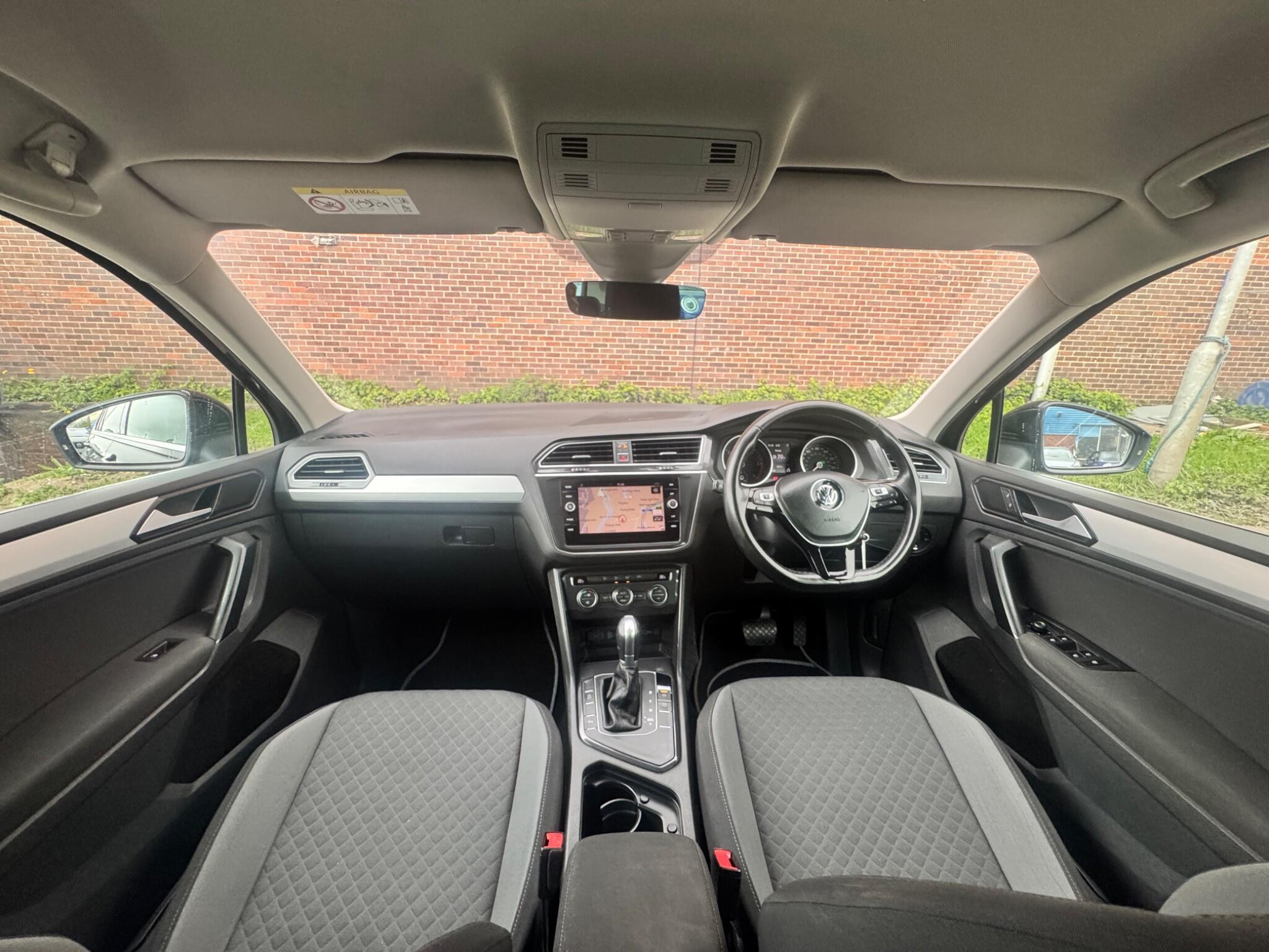 Volkswagen Tiguan - Image 3