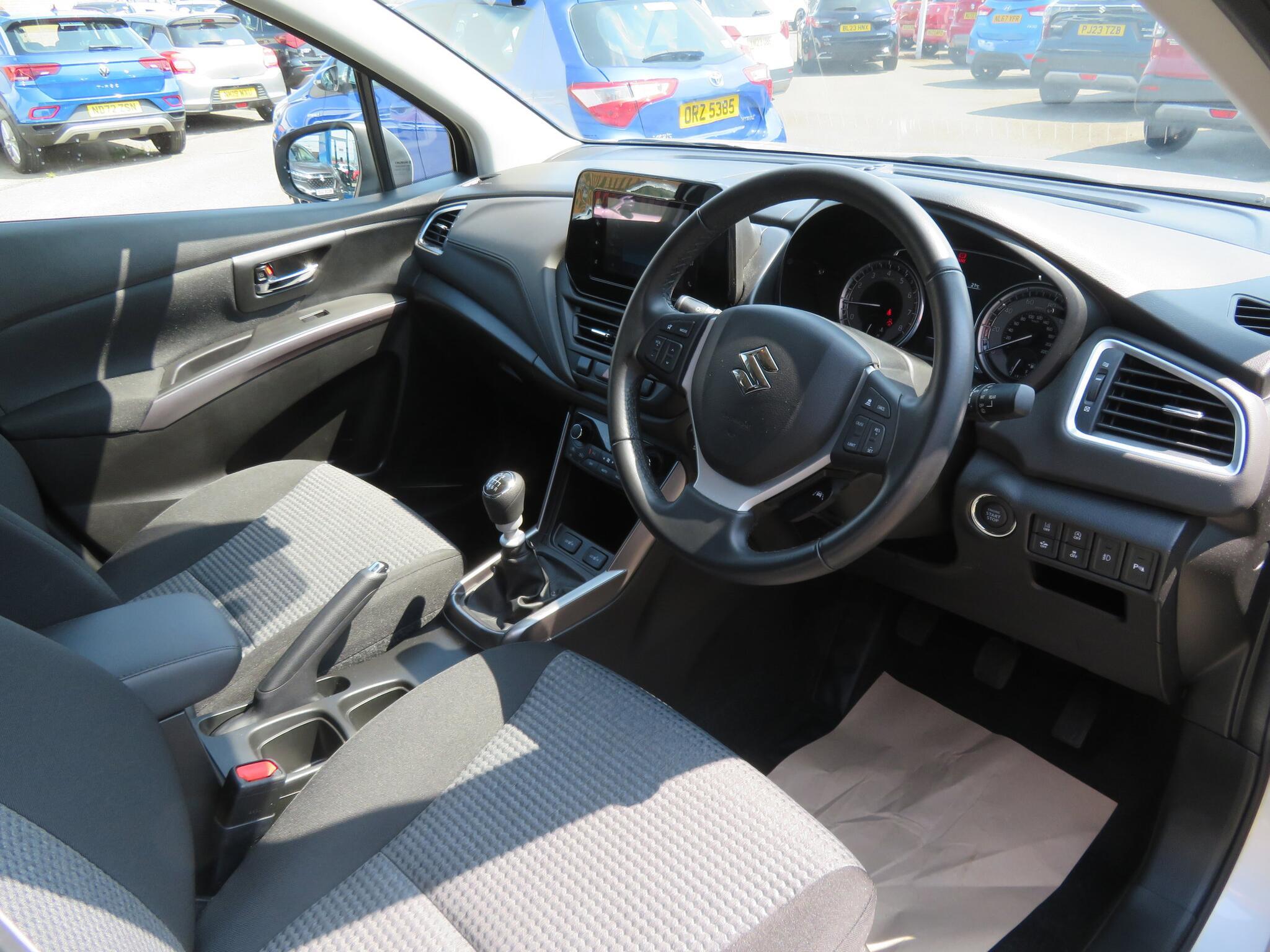 Suzuki S-Cross - Image 12