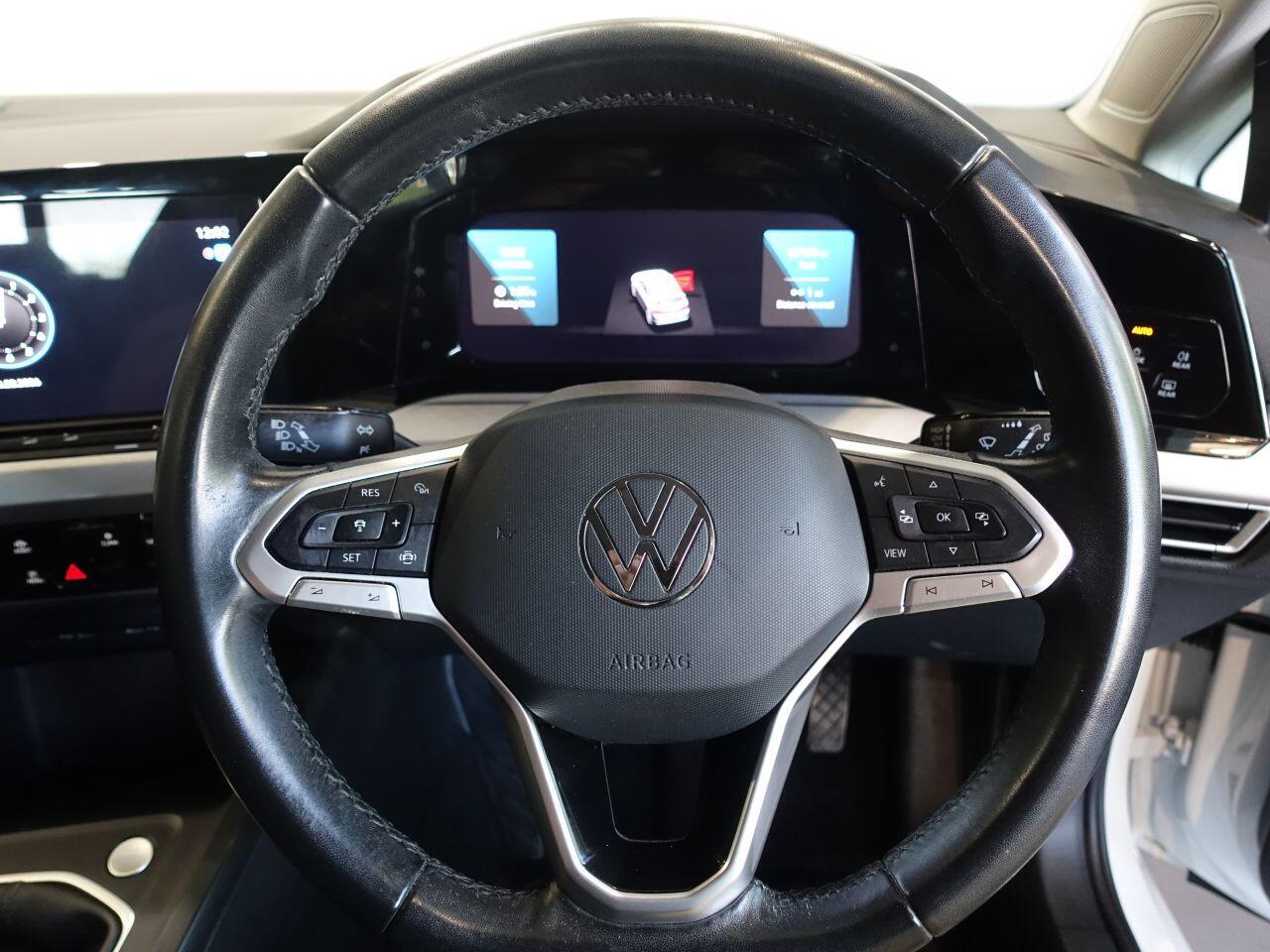 Volkswagen Golf - Image 19