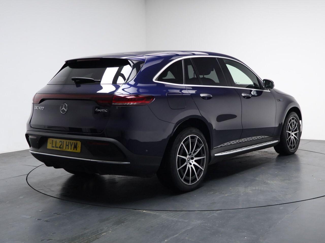 Mercedes Eqc - Image 12