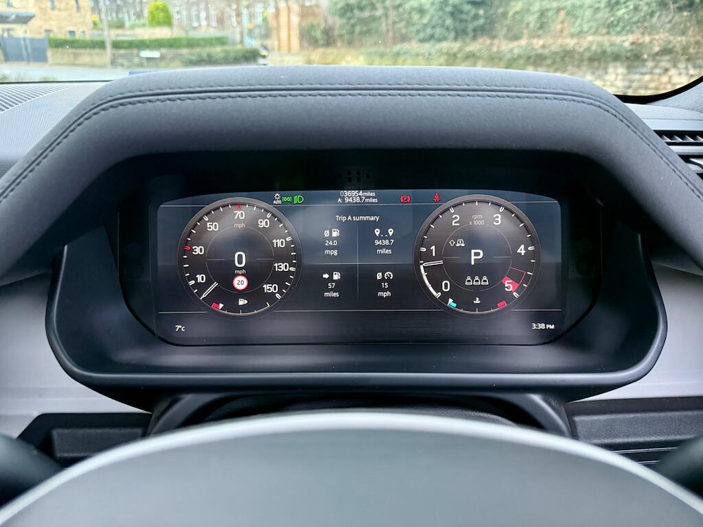 Land Rover Defender 90 - Image 29