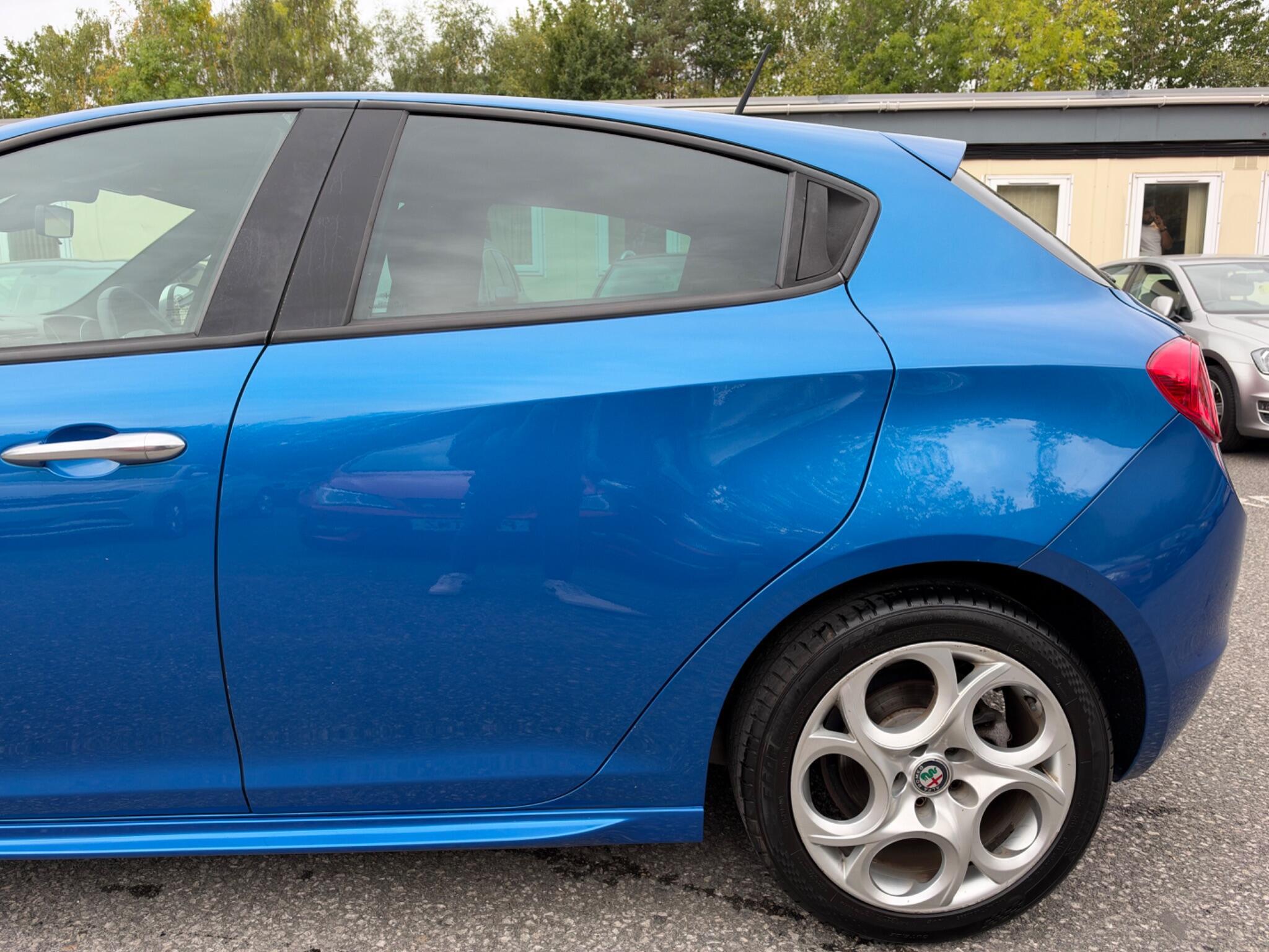 Alfa Romeo Giulietta - Image 9