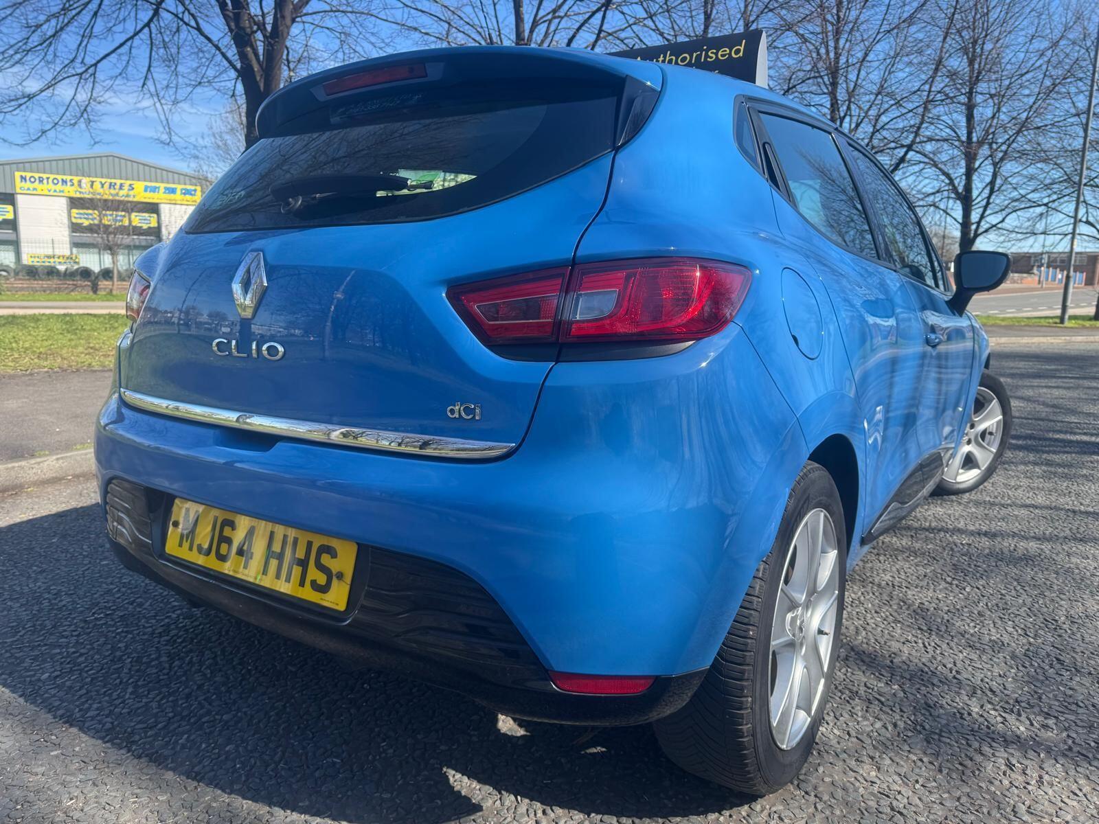 Renault Clio - Image 11