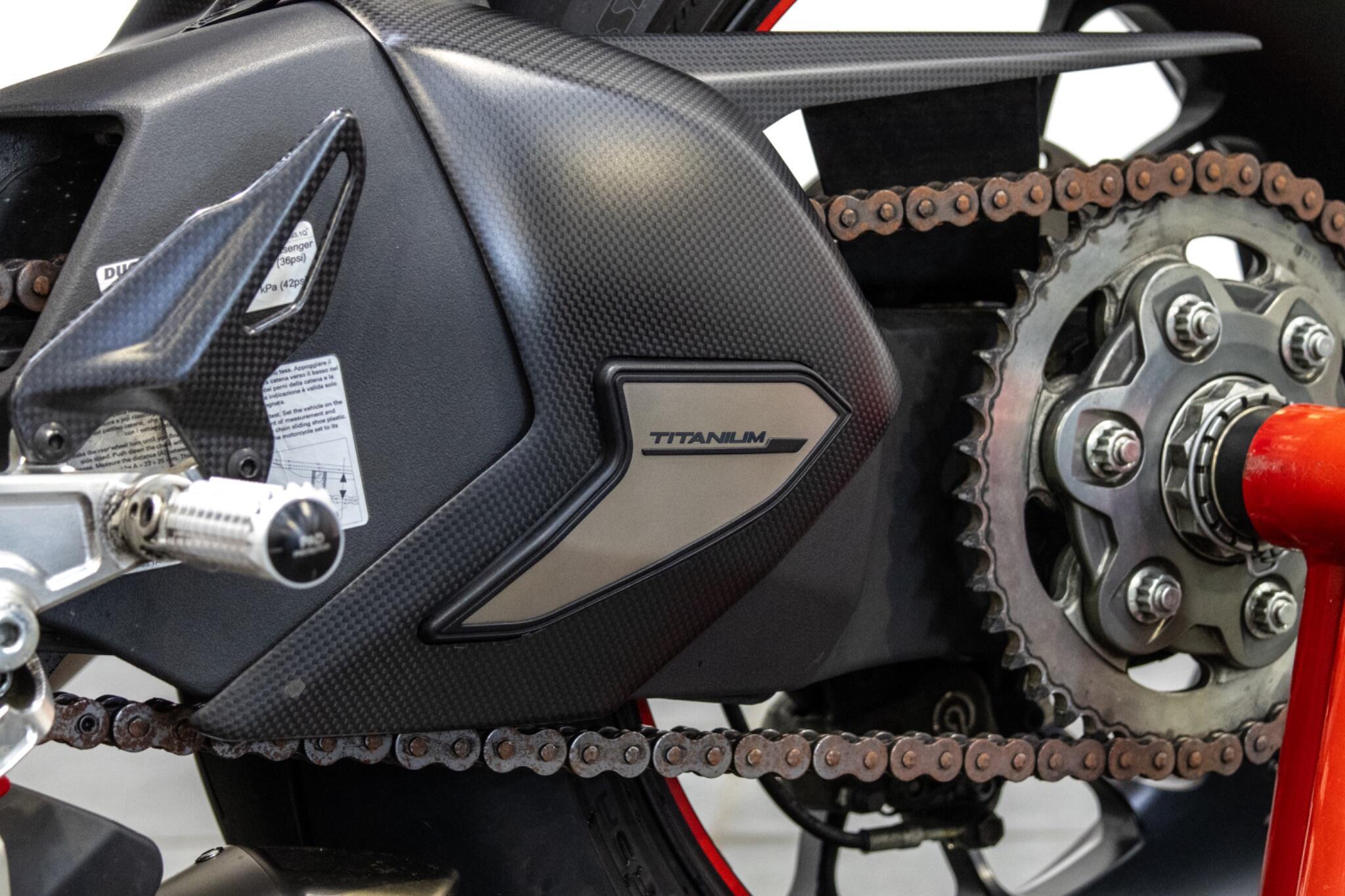 Ducati PANIGALE V4 - Image 19