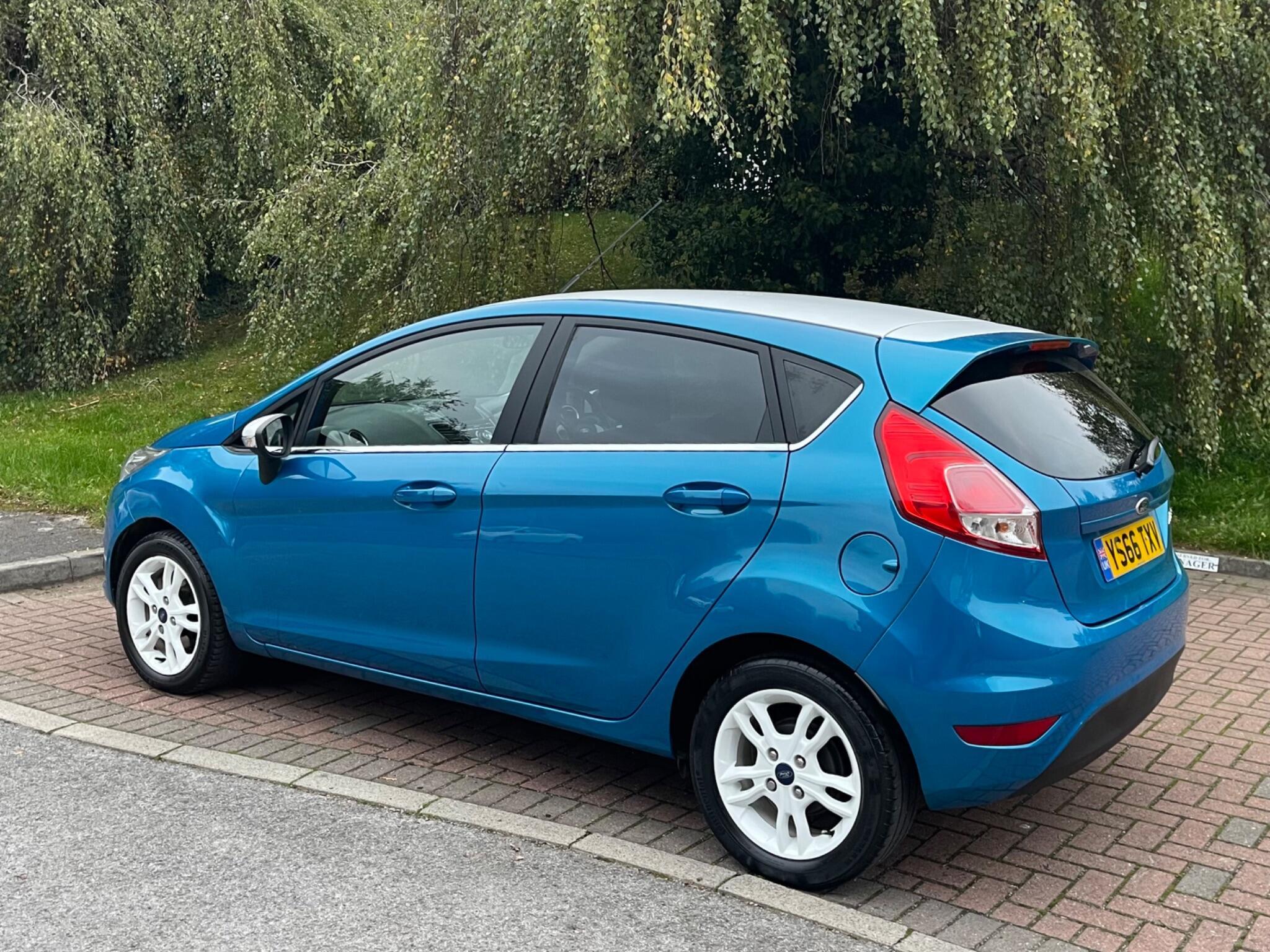 Ford Fiesta - Image 8