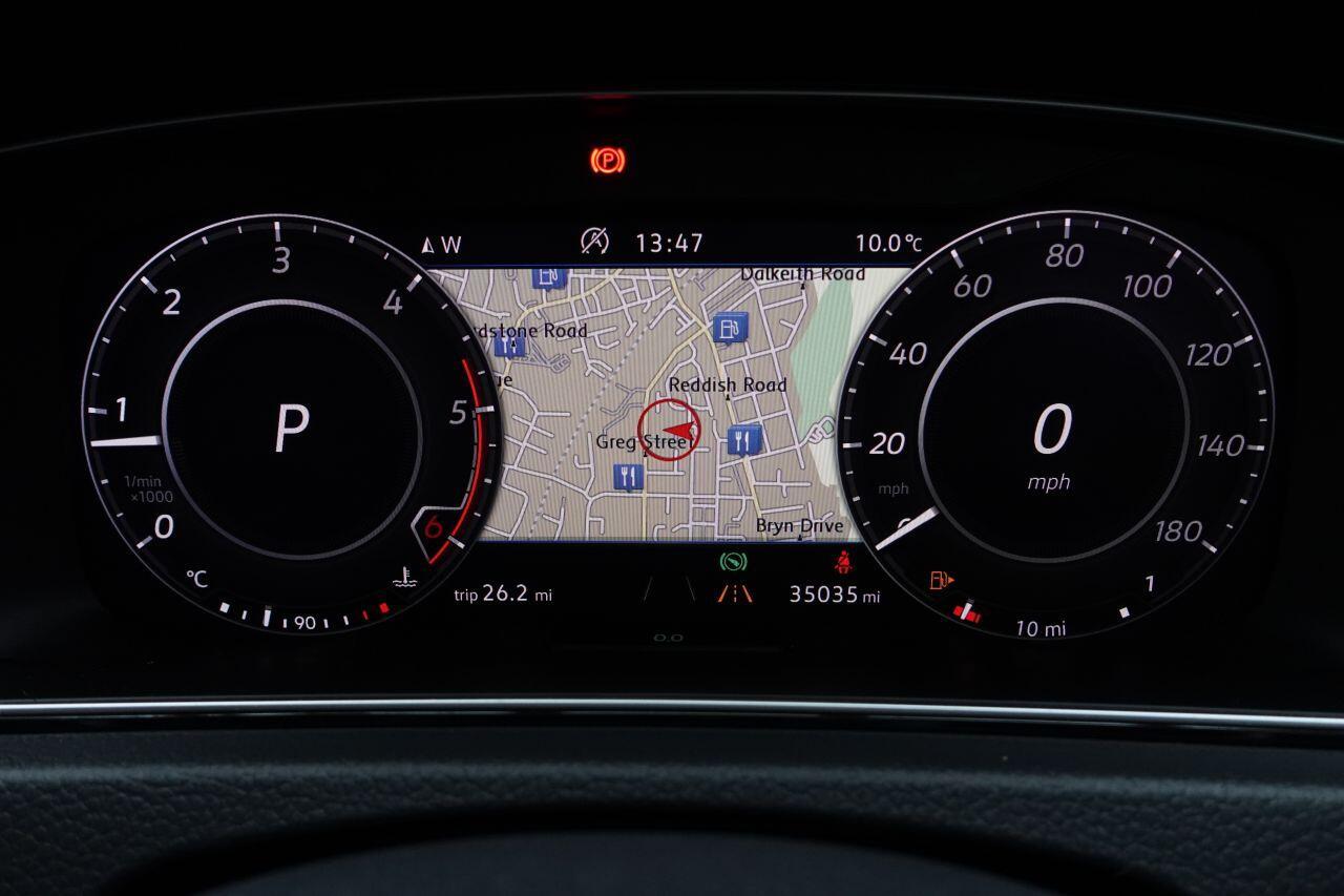 Volkswagen Golf - Image 38