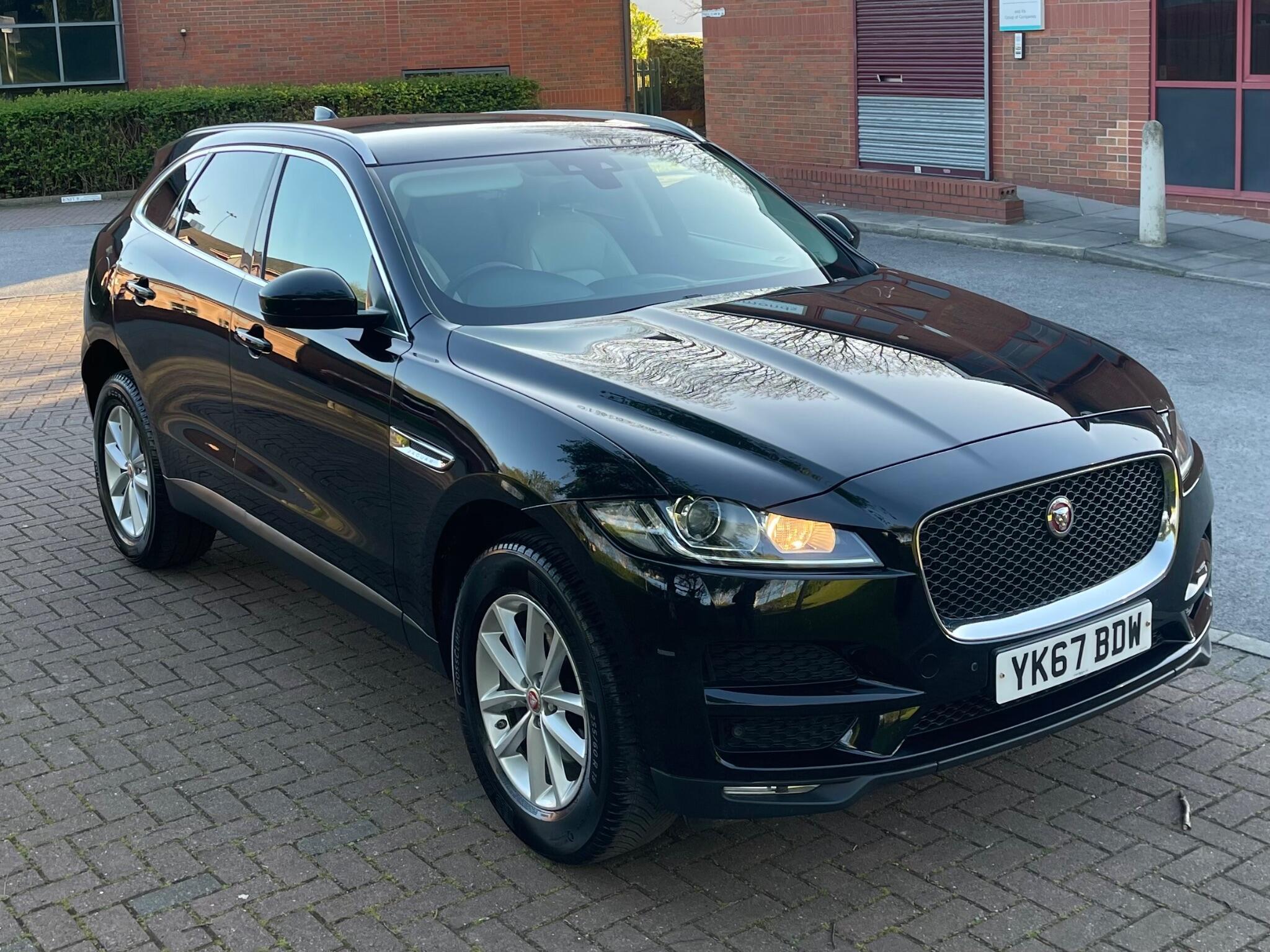 Jaguar F-Pace - Image 18