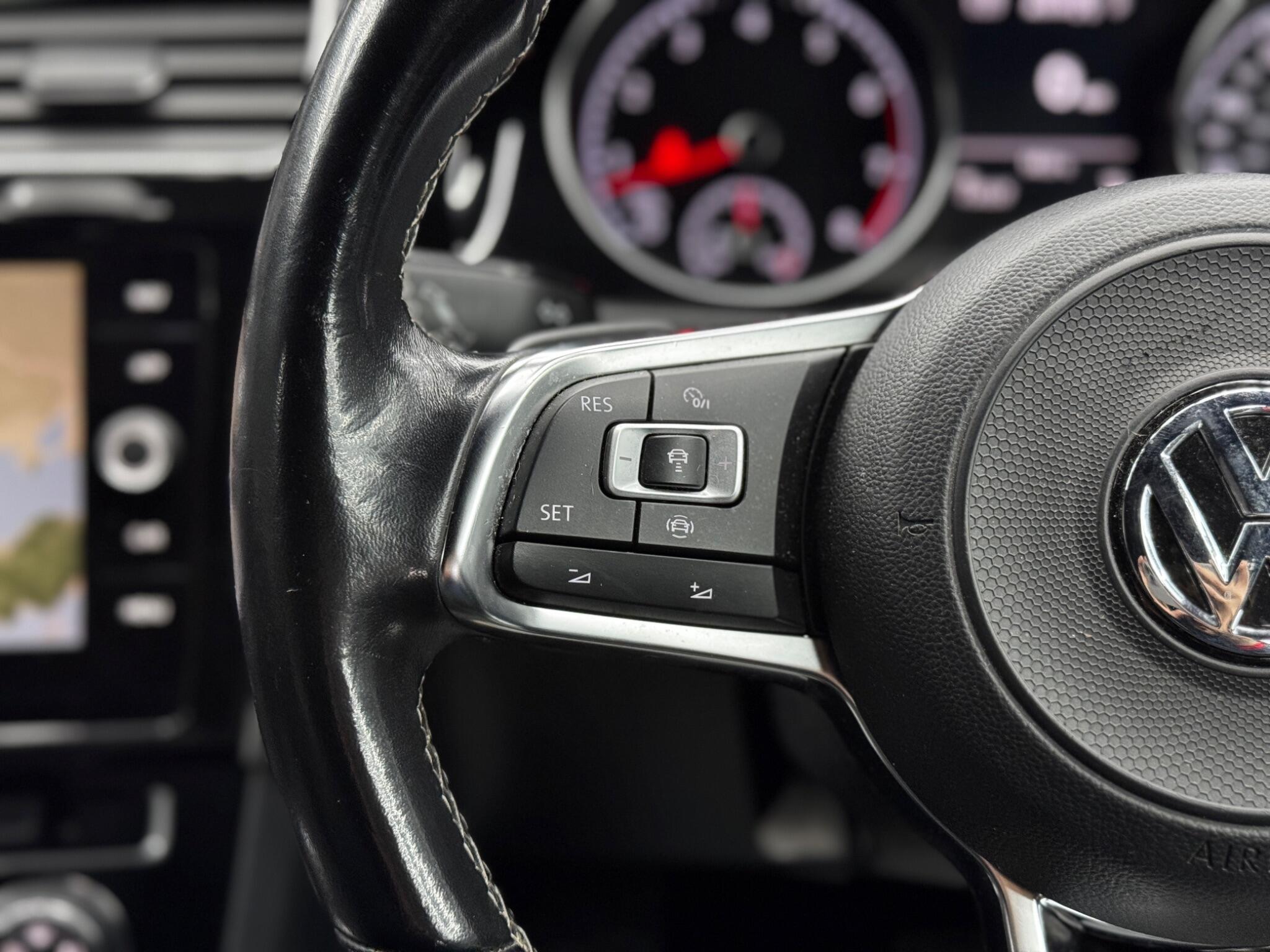 Volkswagen Golf - Image 20