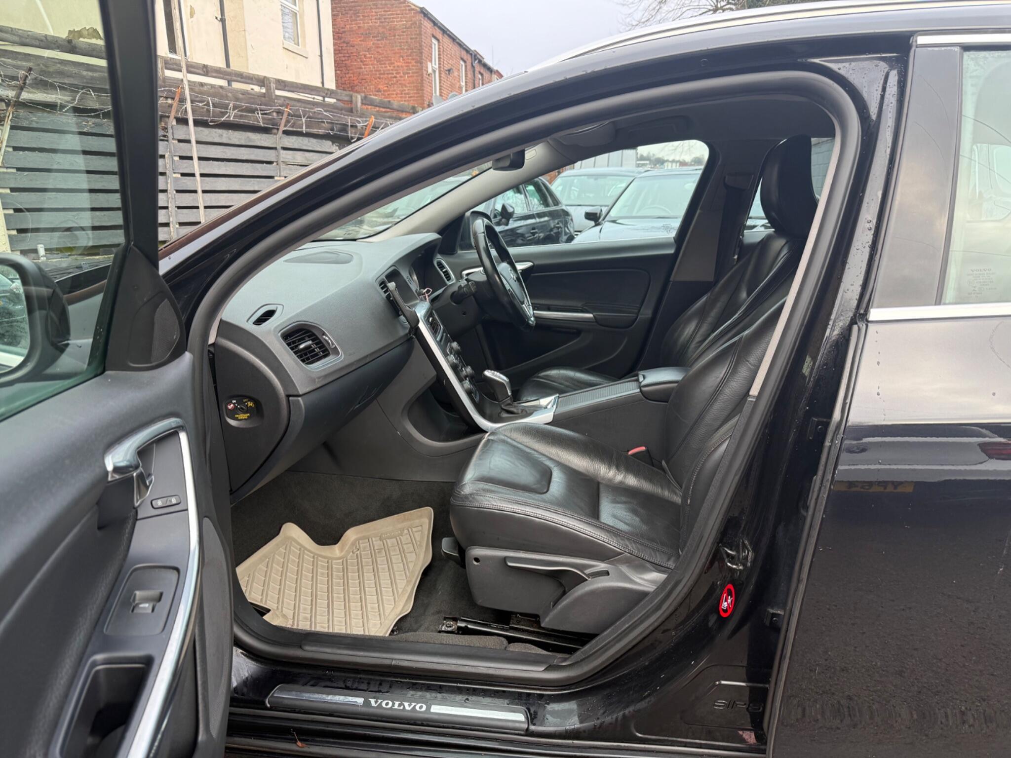 Volvo V60 - Image 31