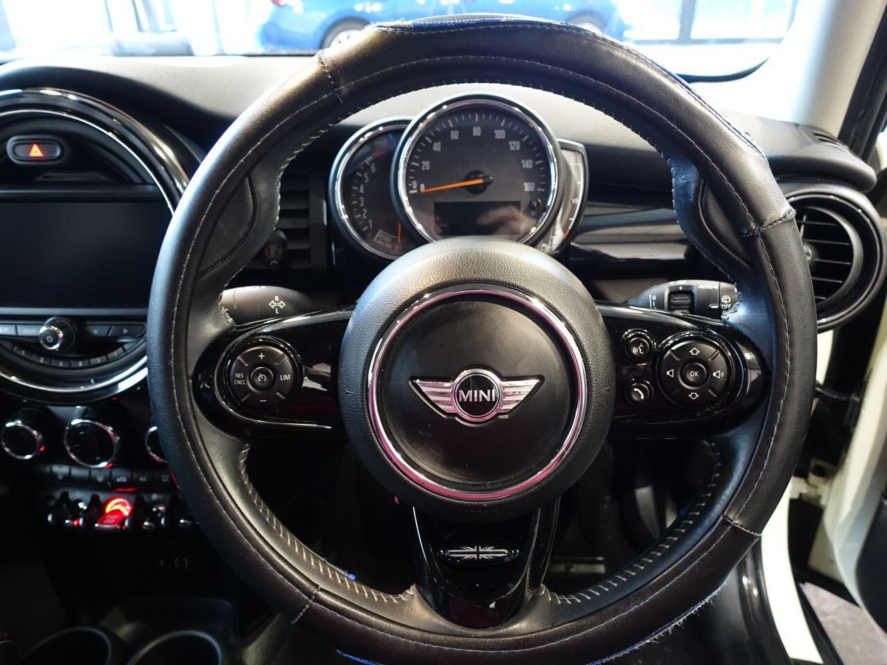 MINI Hatch - Image 23