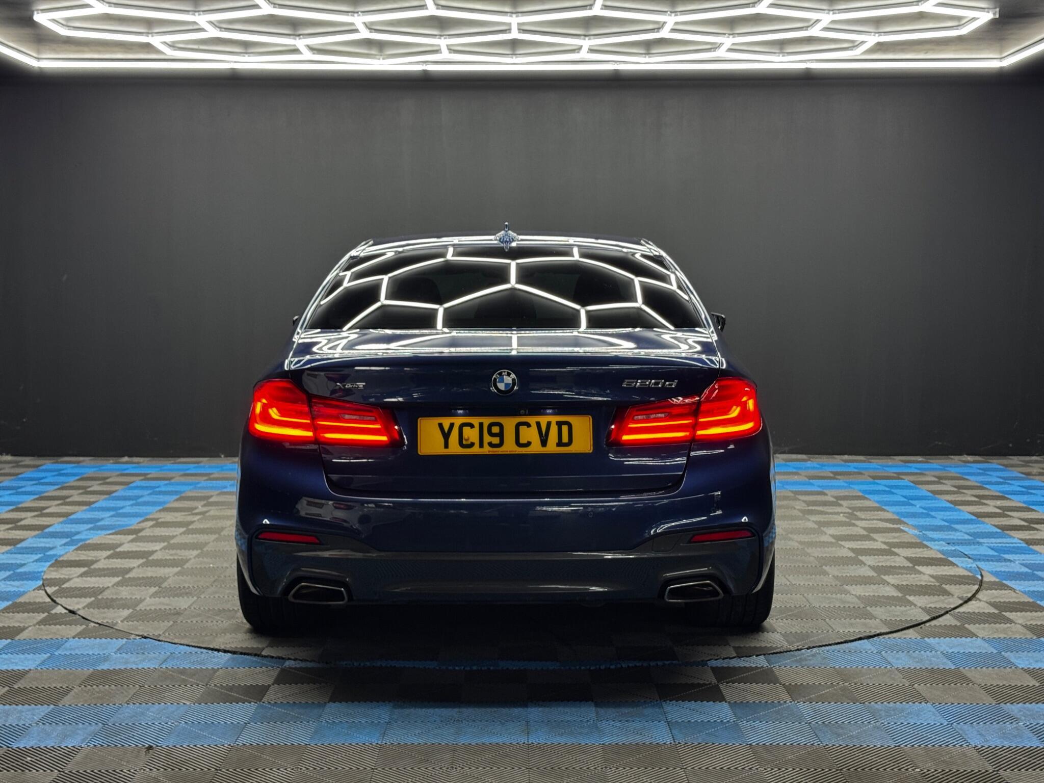 BMW 5 Series - Image 6