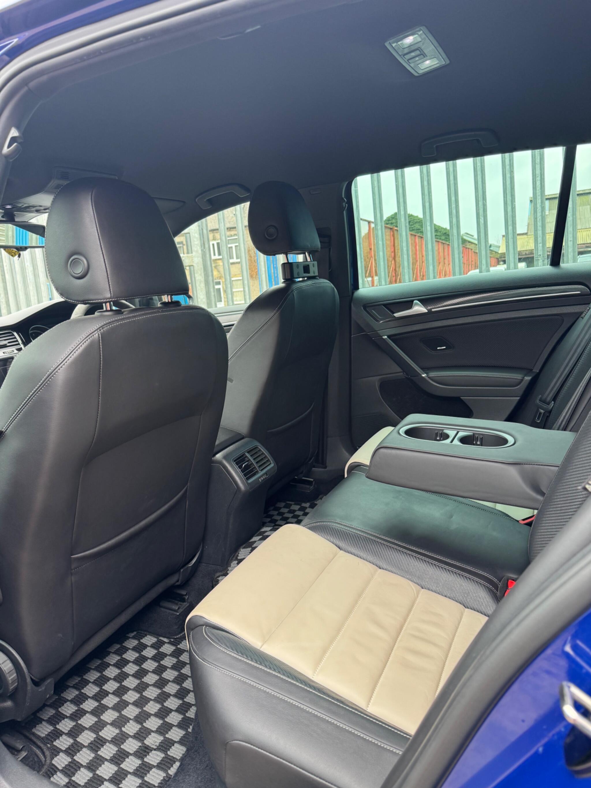 Volkswagen Golf - Image 27