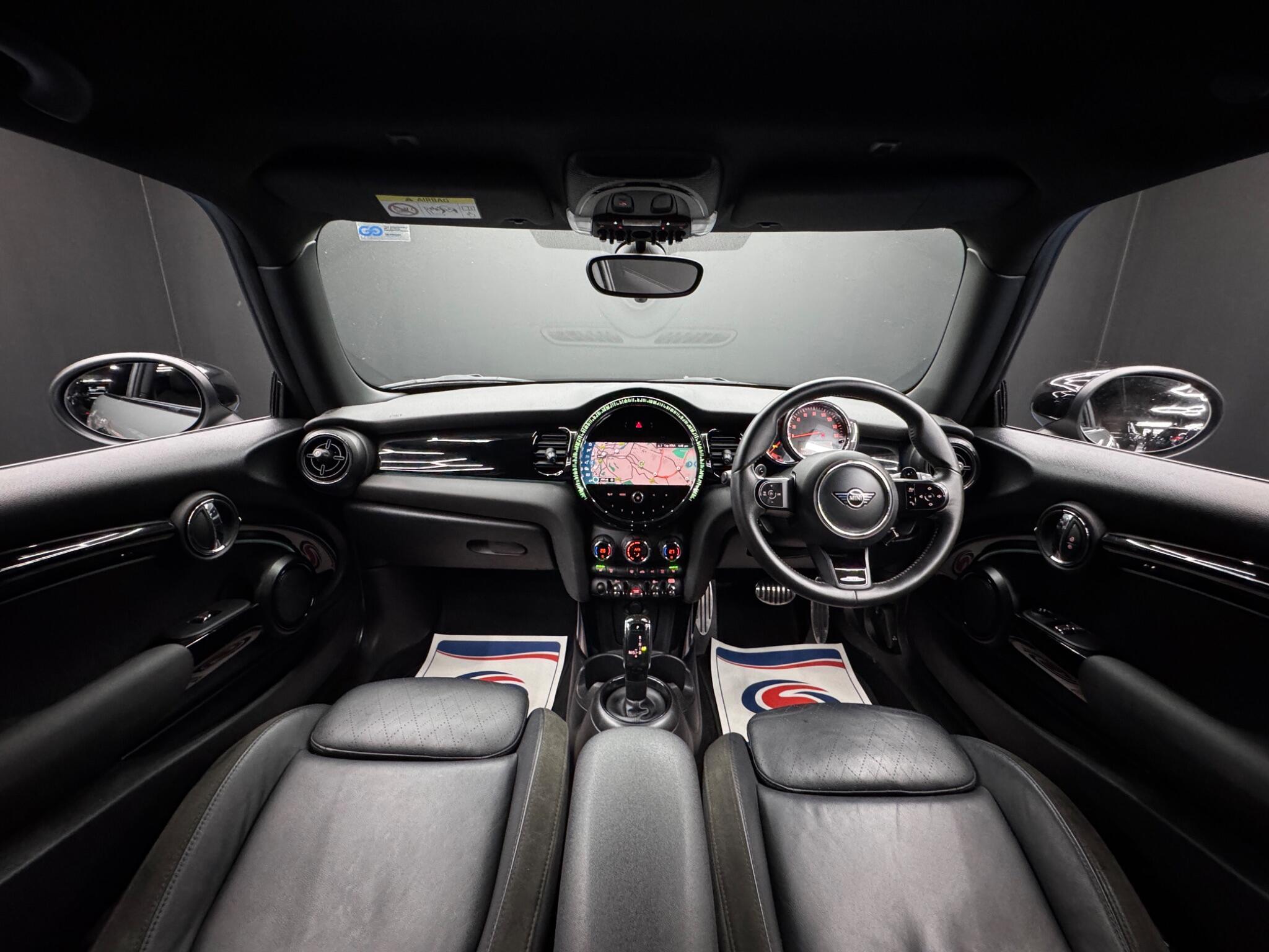 MINI Hatch - Image 16